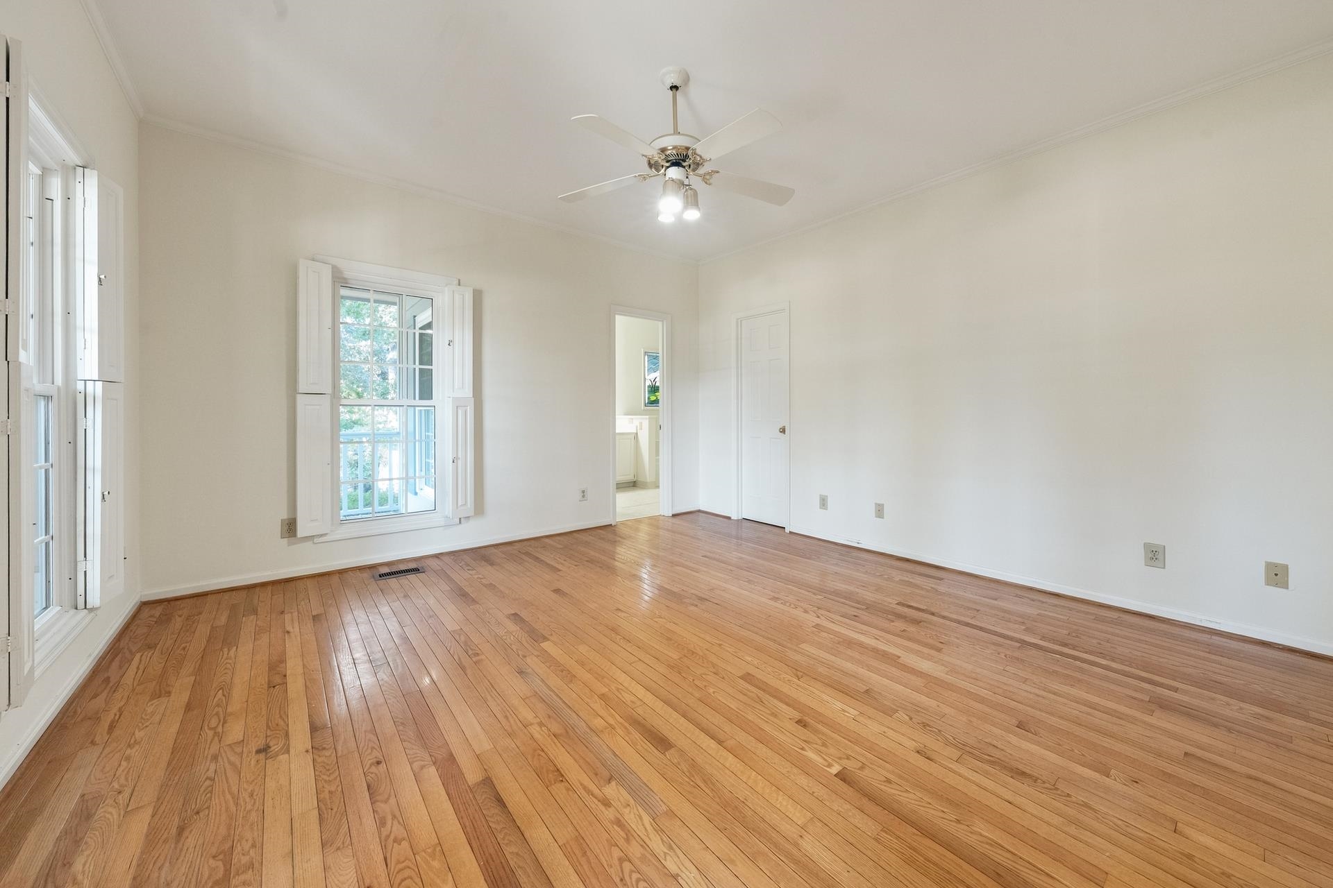 90 Parkview Dr.
