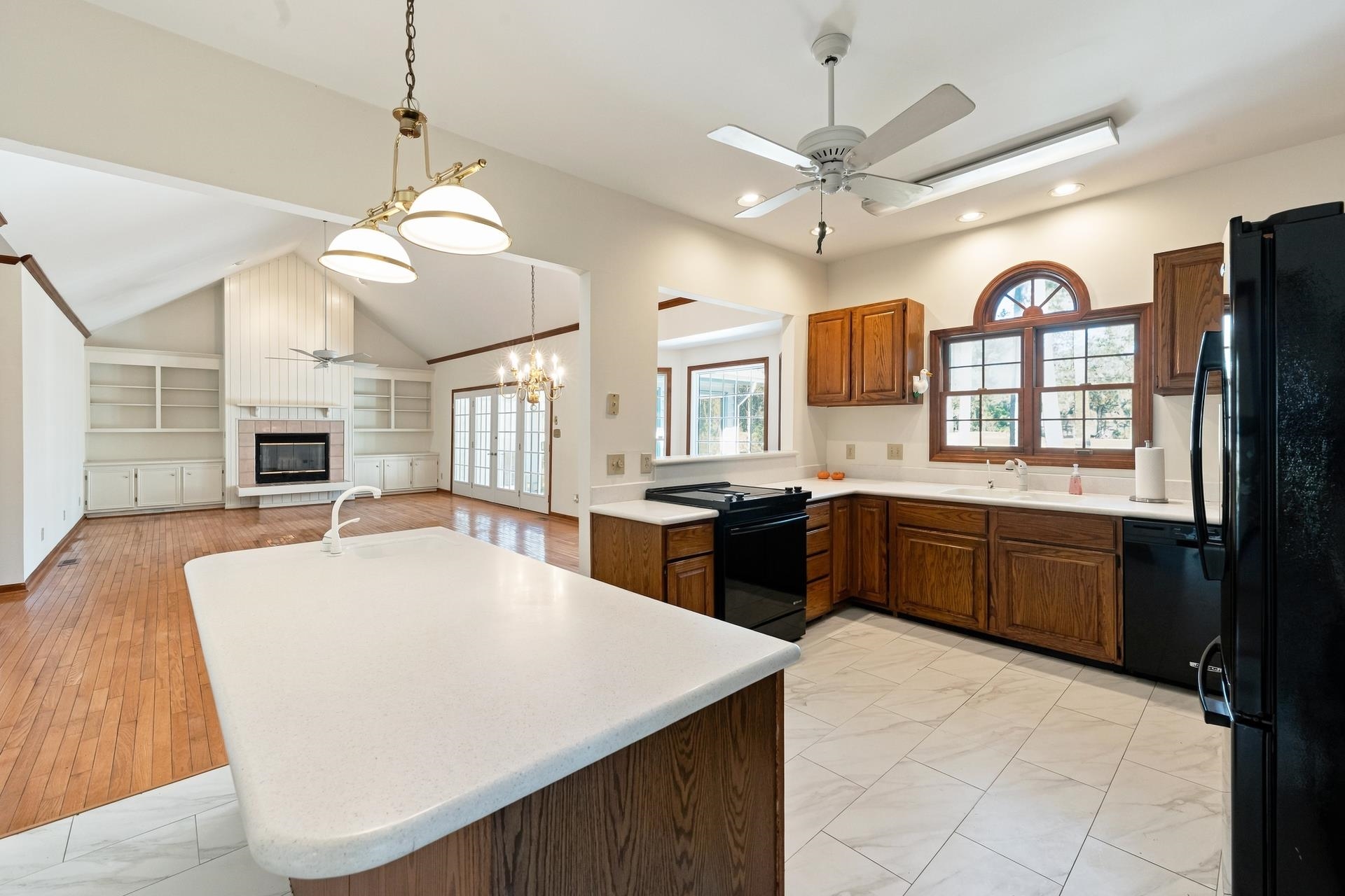 90 Parkview Dr.