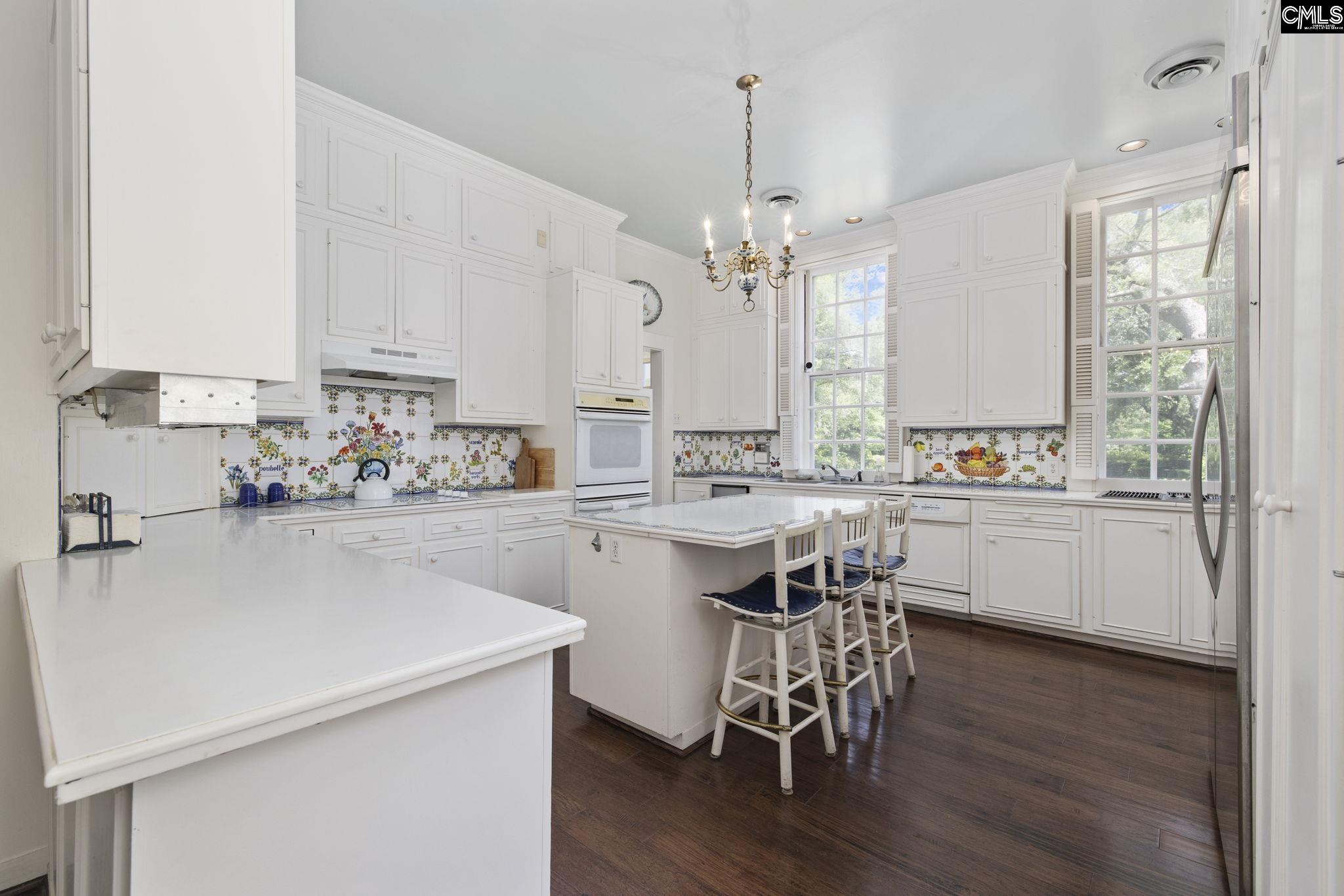 1100 W Carolina Avenue