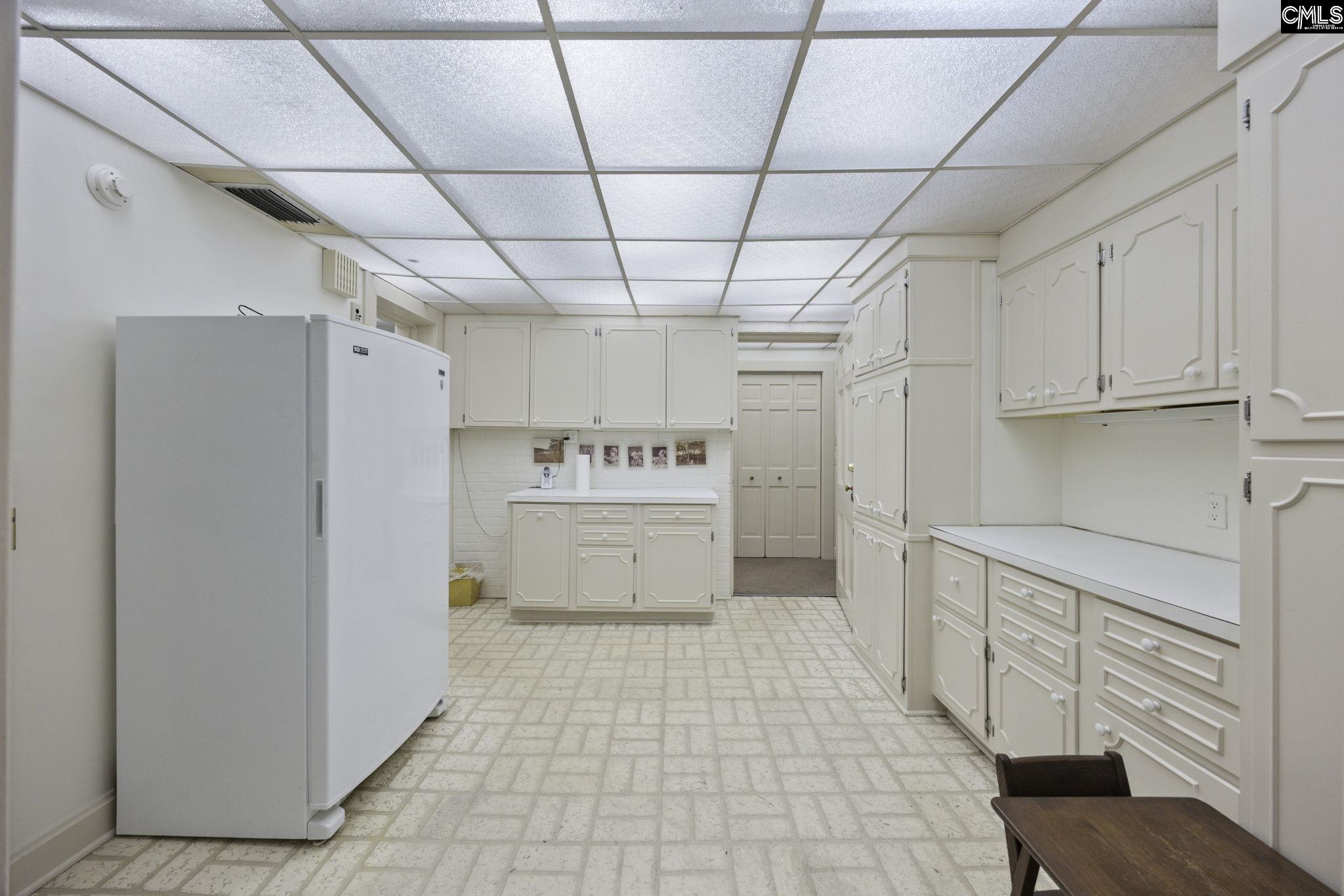 1100 W Carolina Avenue