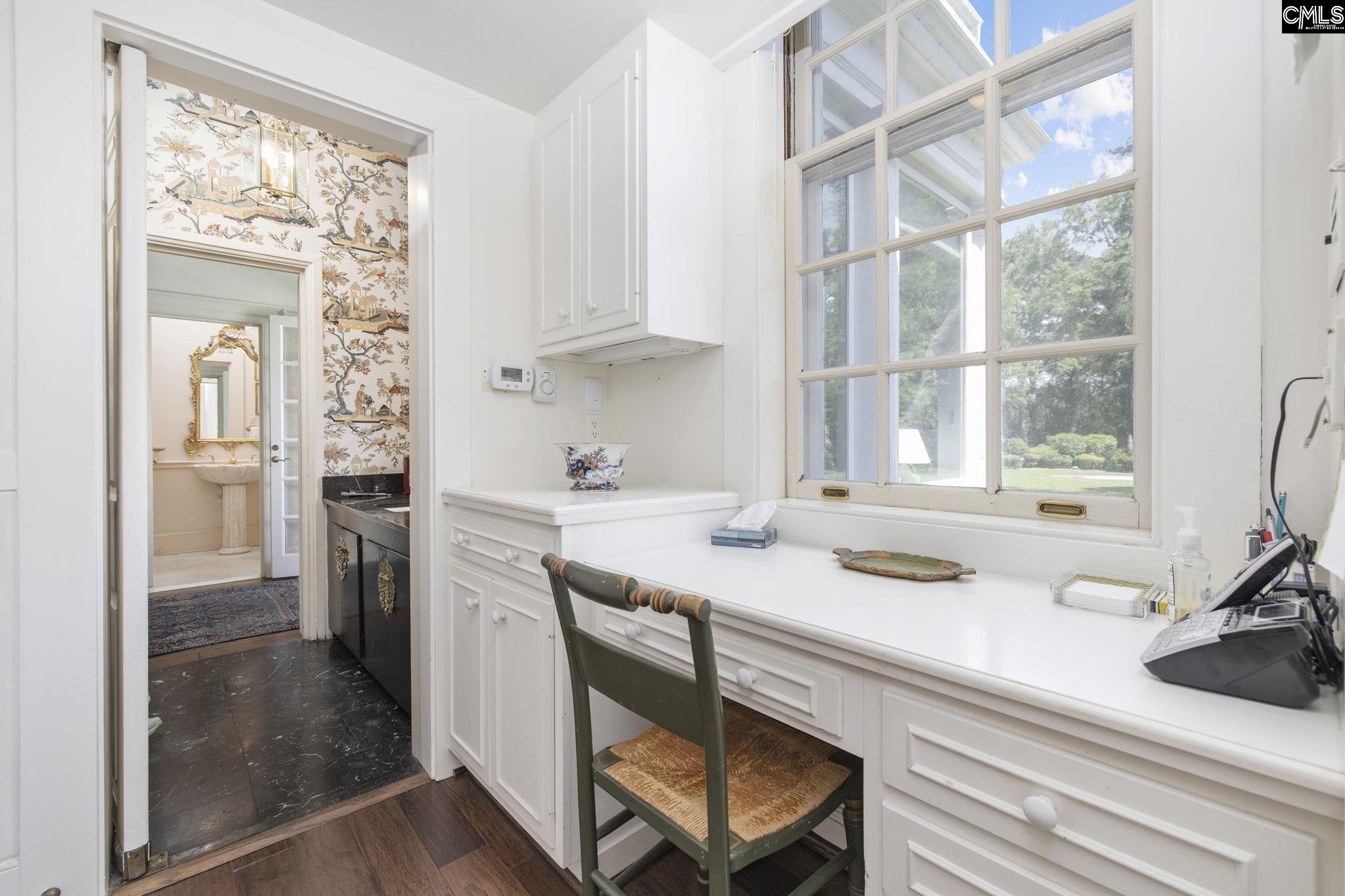 1100 W Carolina Avenue