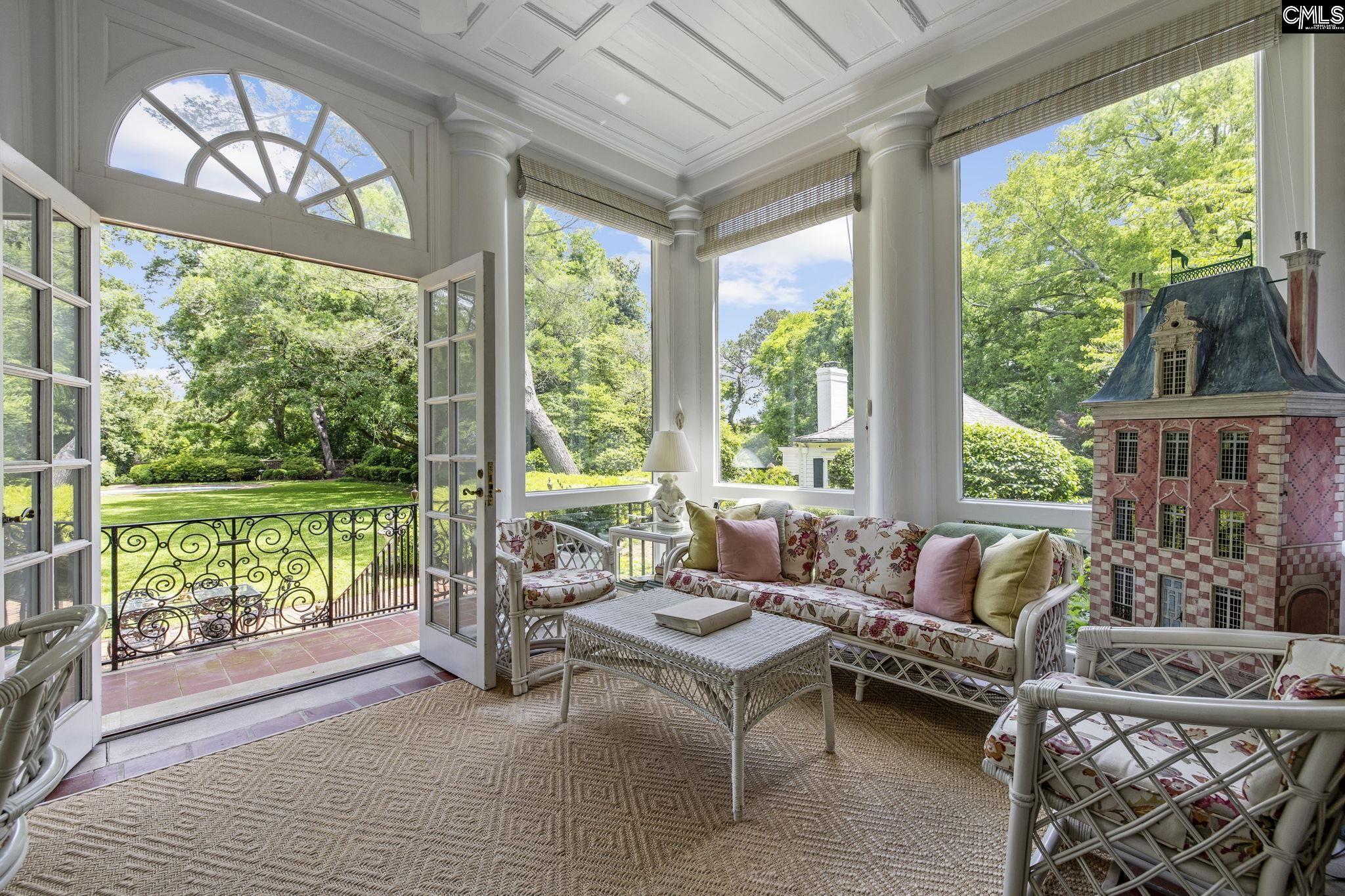 1100 W Carolina Avenue