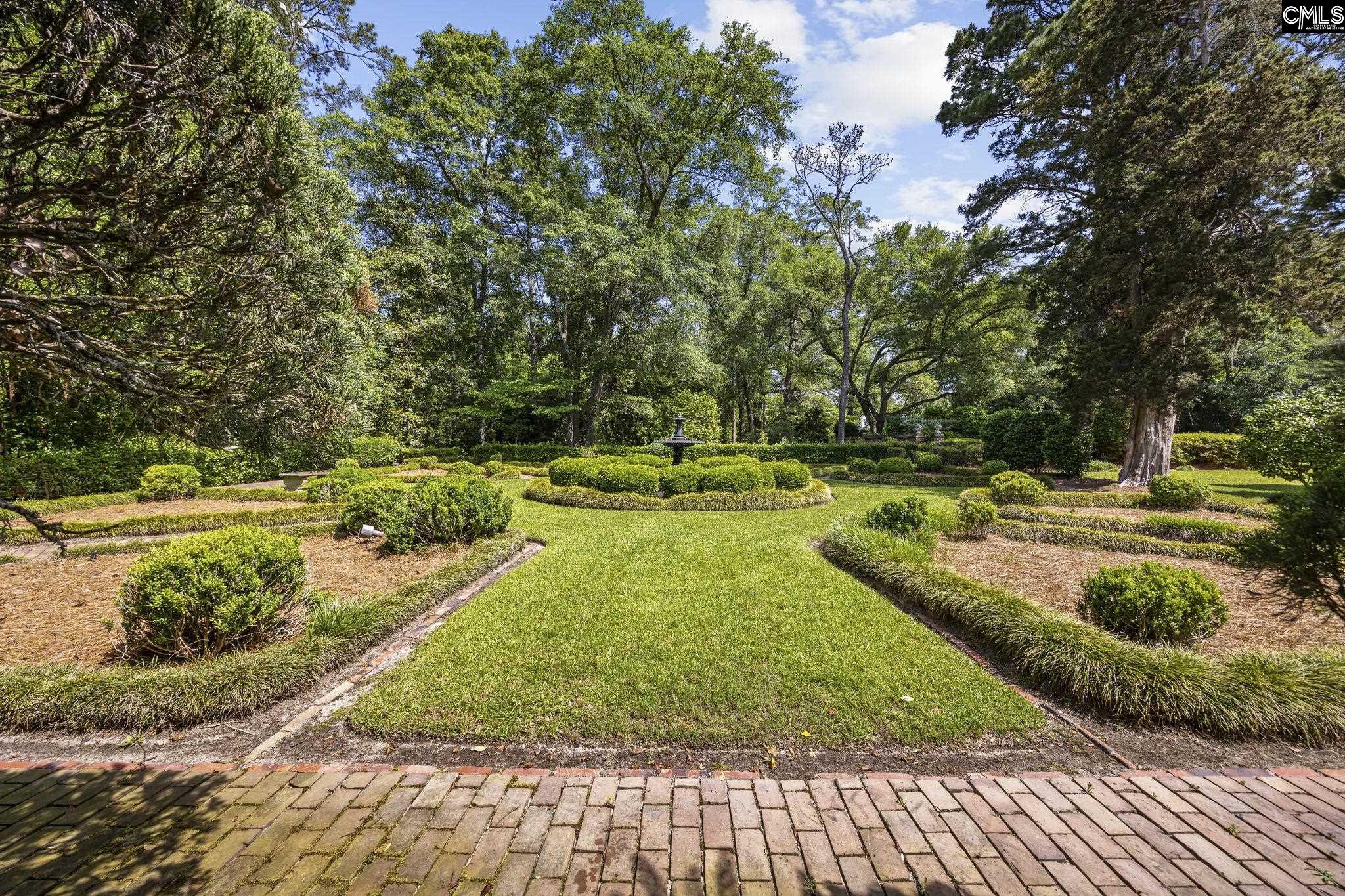 1100 W Carolina Avenue