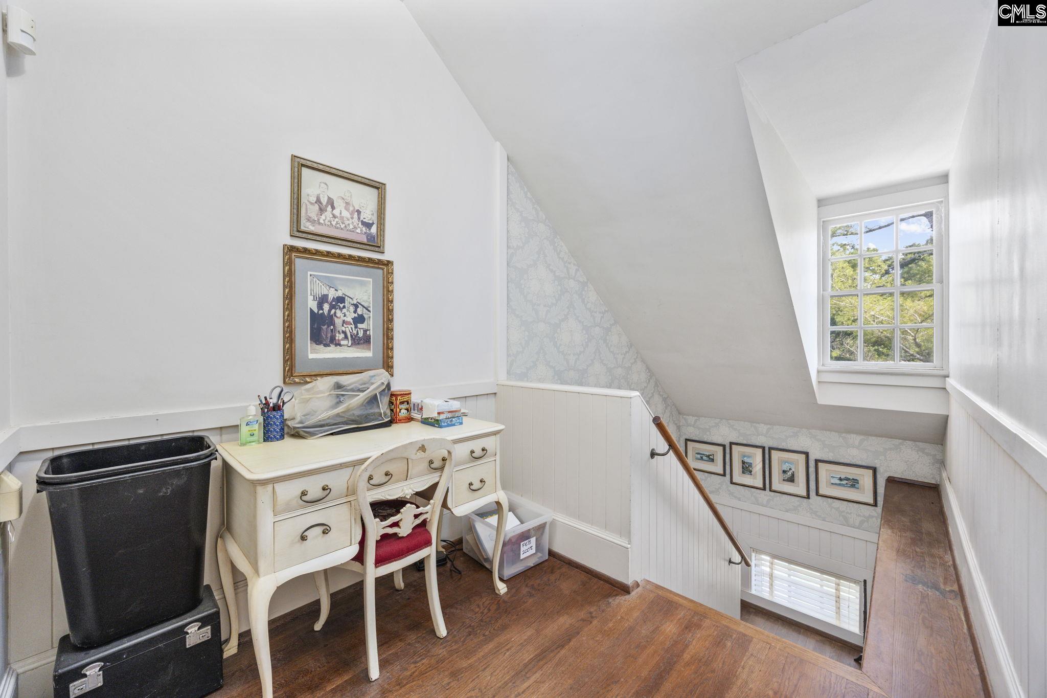 1100 W Carolina Avenue