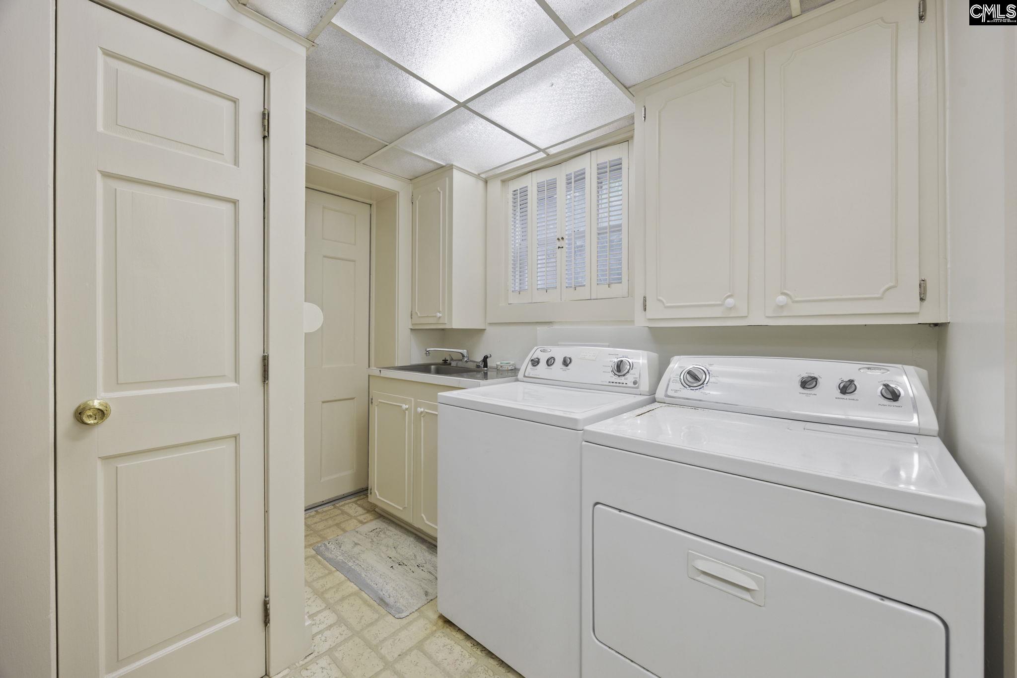 1100 W Carolina Avenue