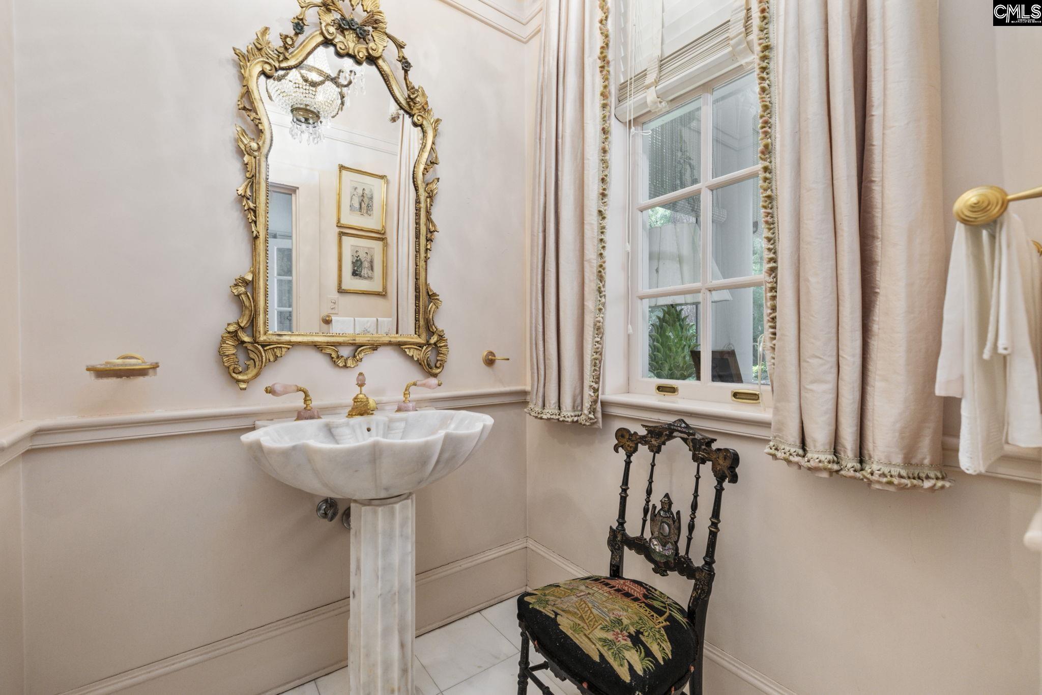 1100 W Carolina Avenue