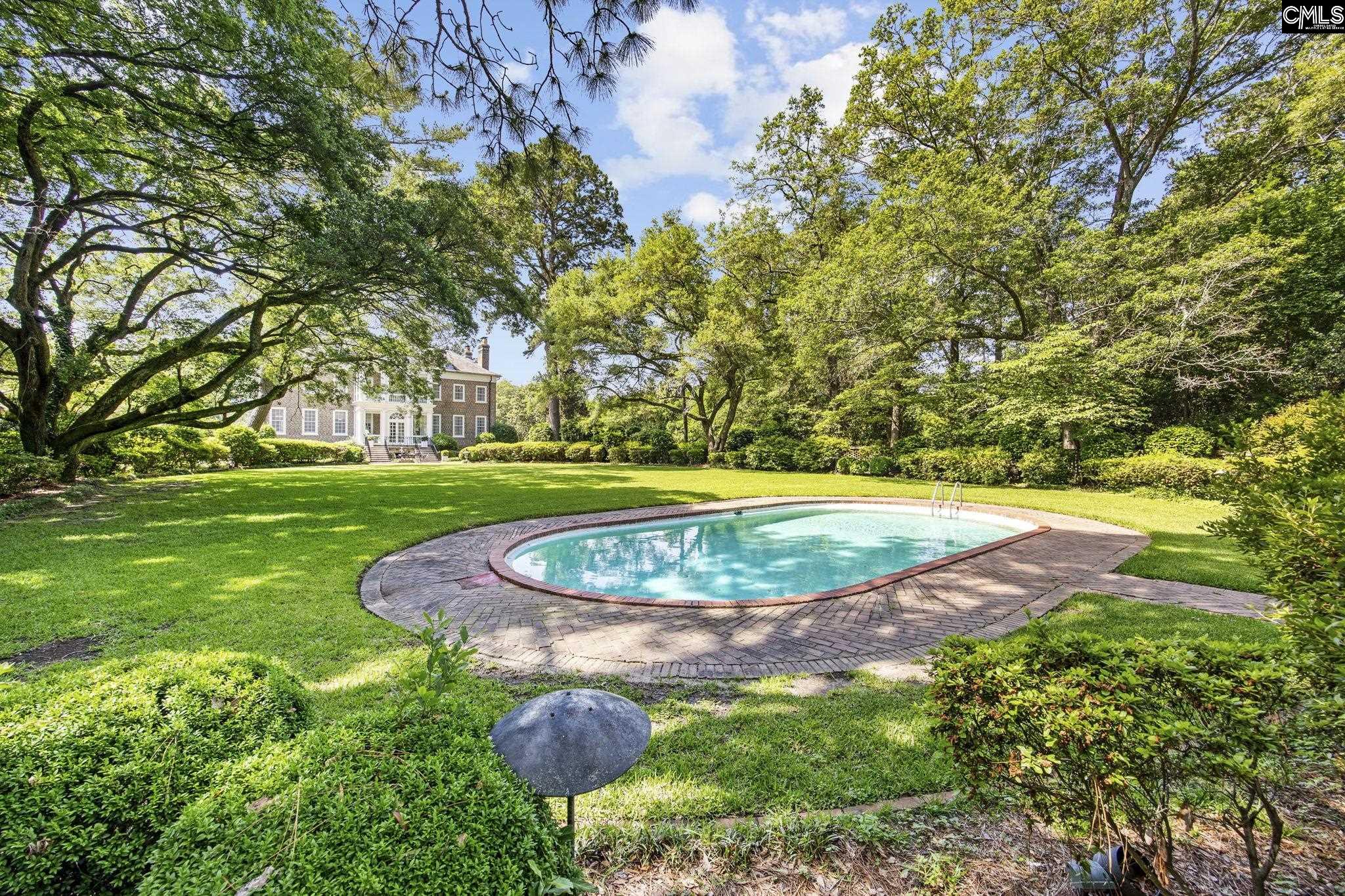 1100 W Carolina Avenue