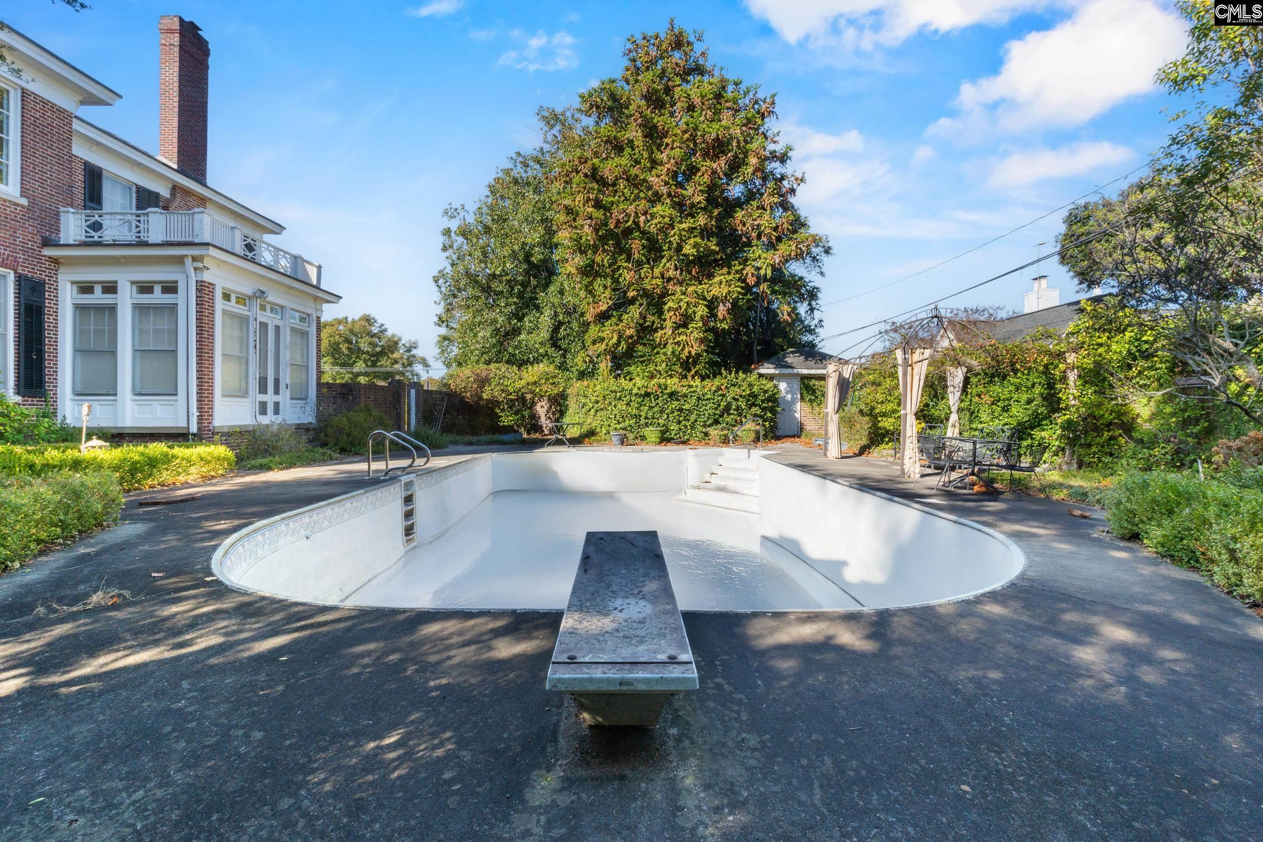 116 N Matson