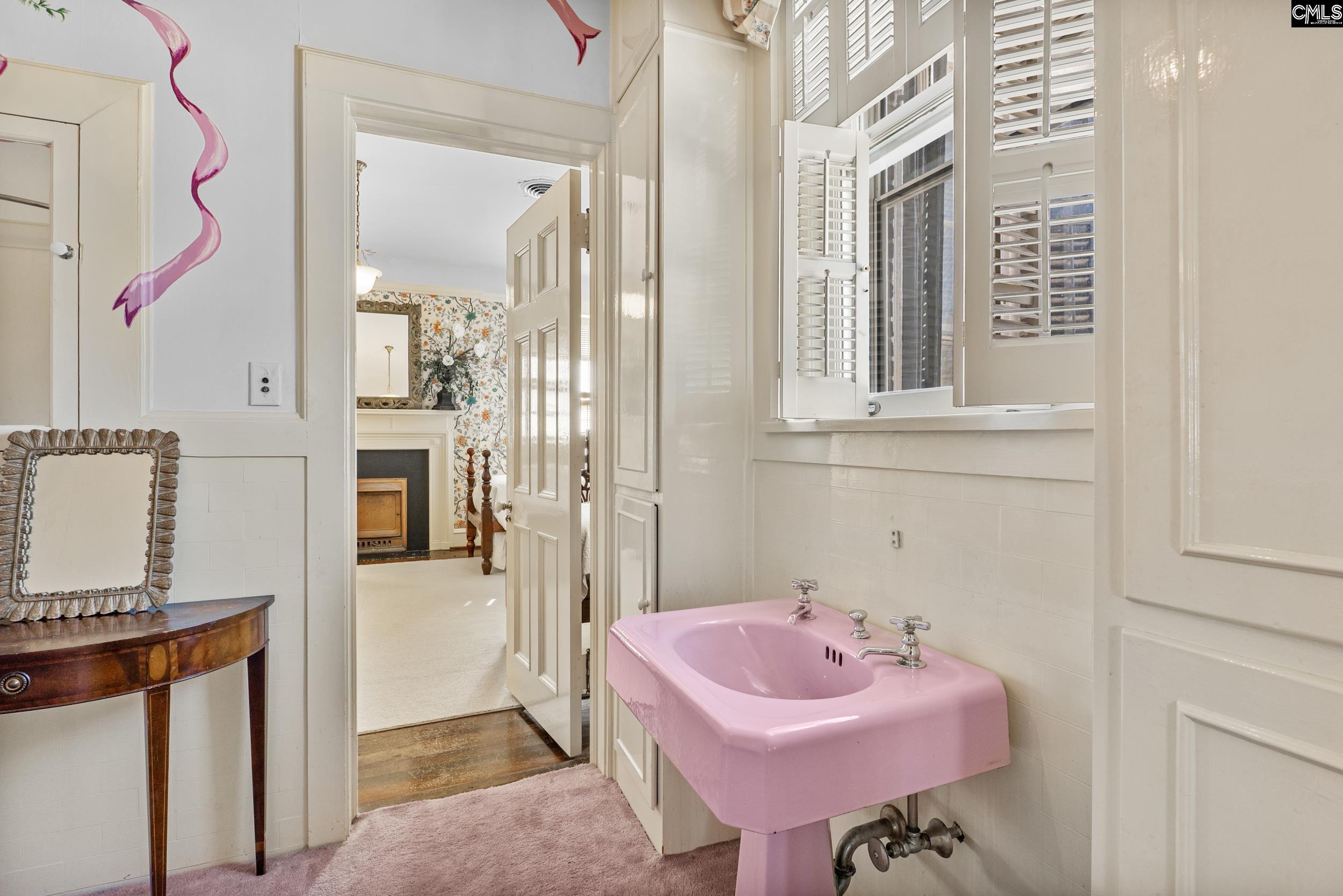 116 N Matson