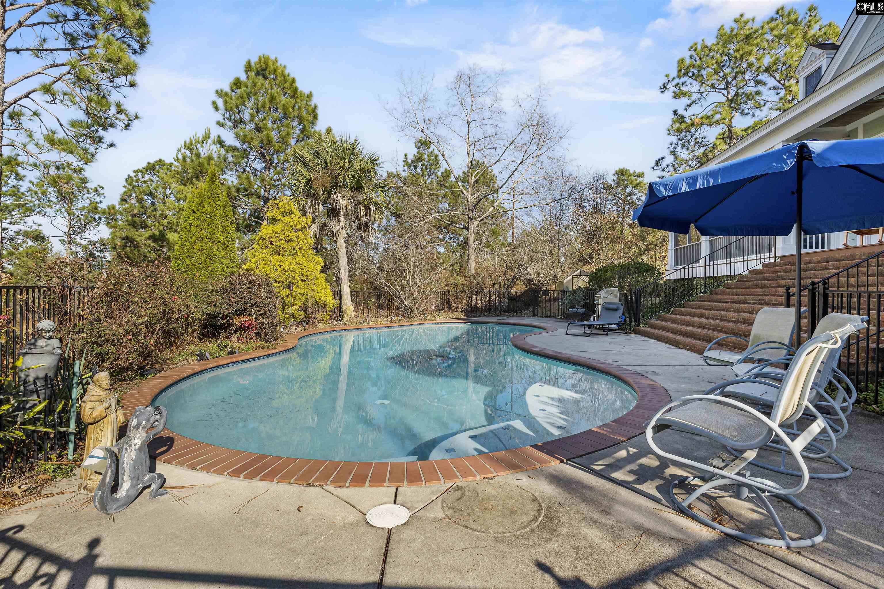 160 Hound Hollow Road