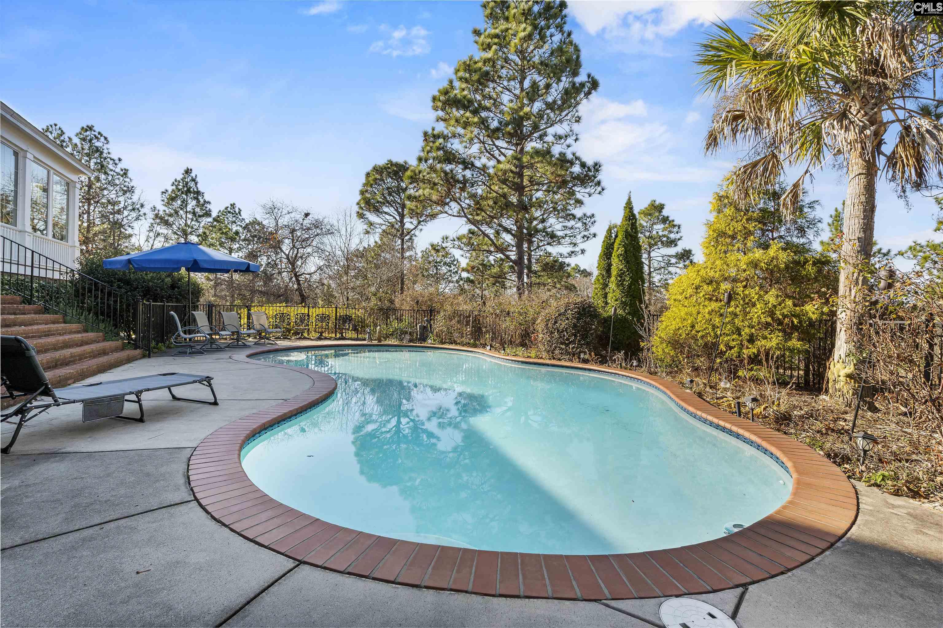 160 Hound Hollow Road