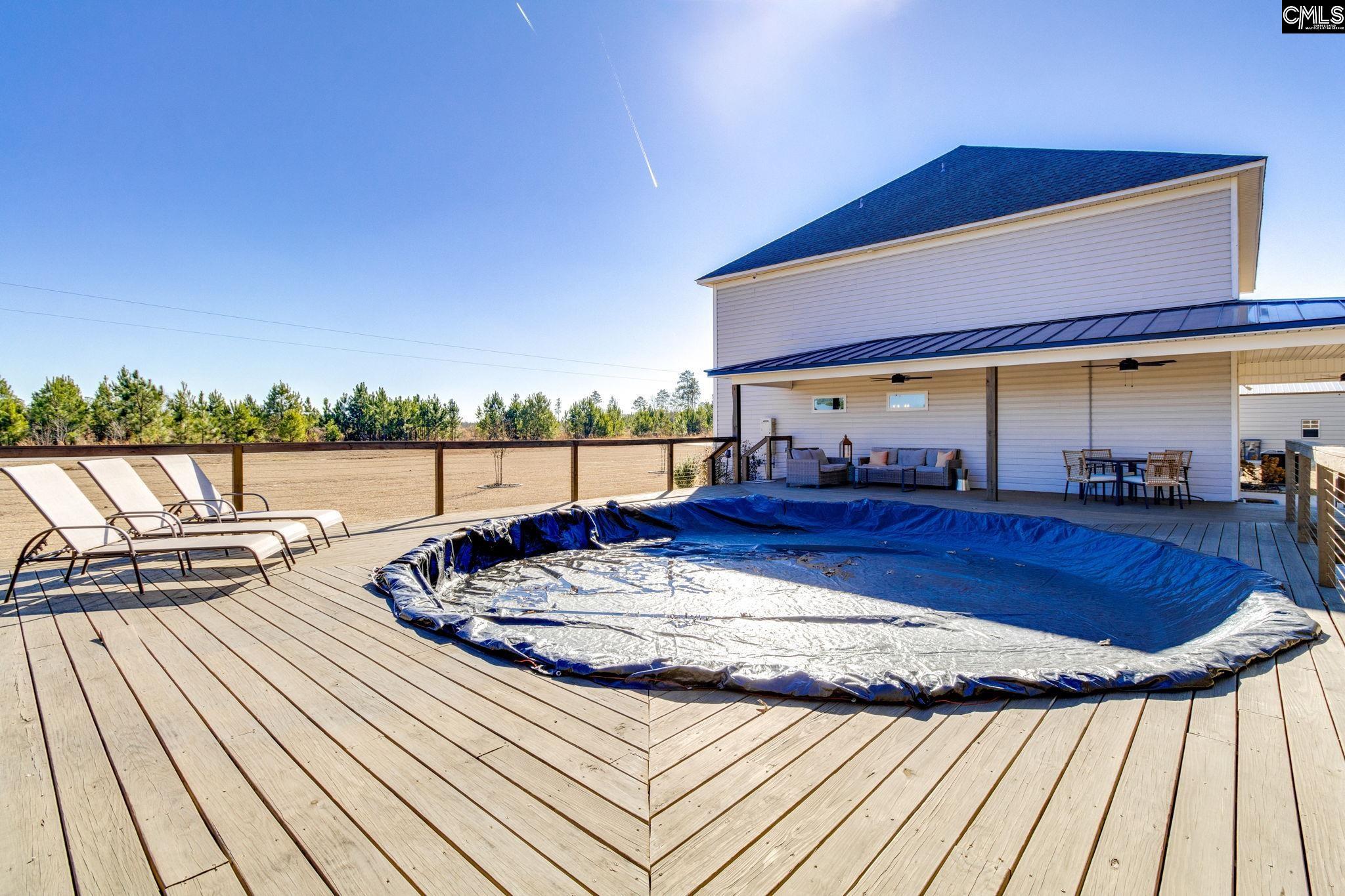 1043 Hermitage Pond Road