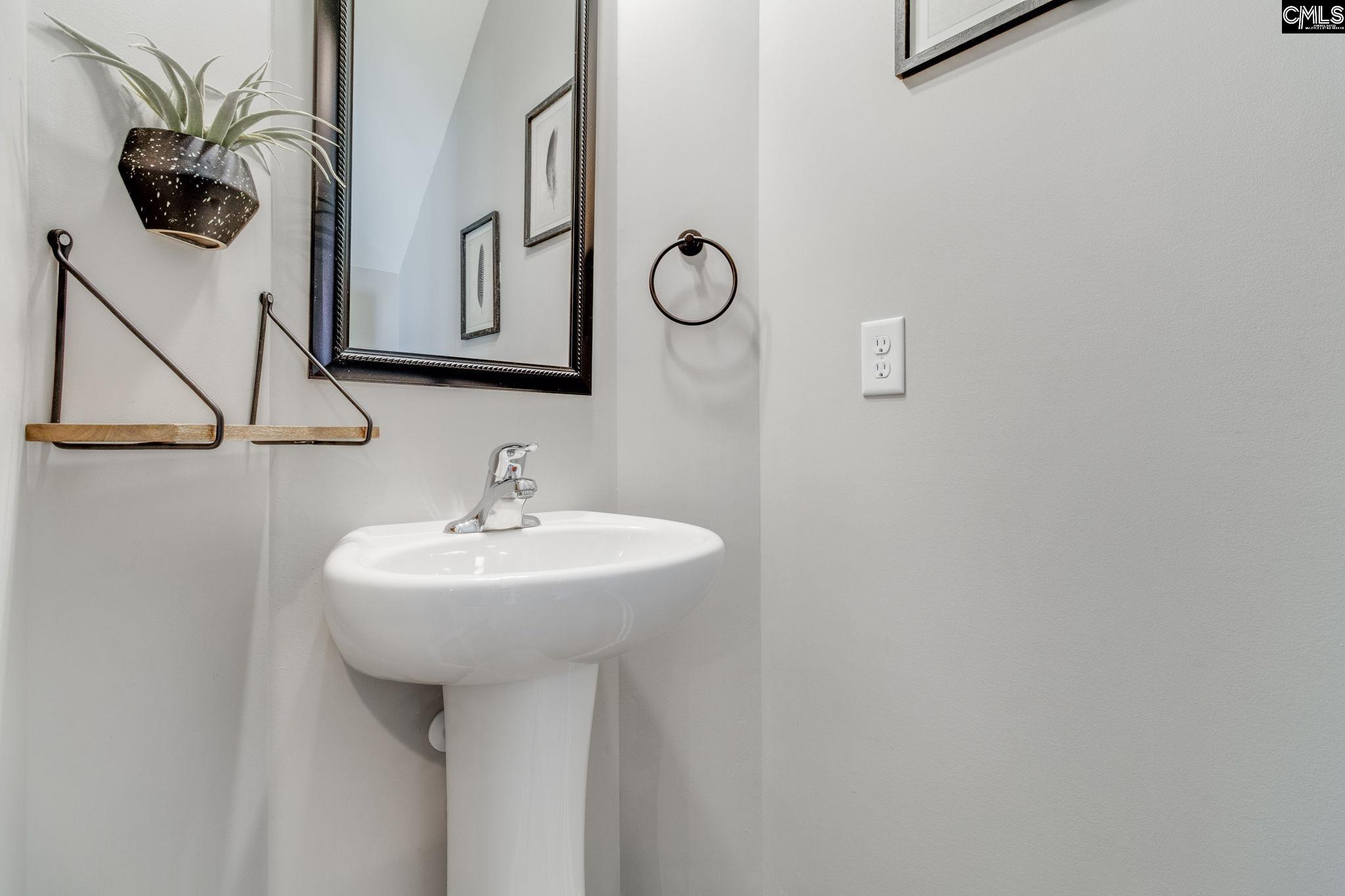 1043 Hermitage Pond Road