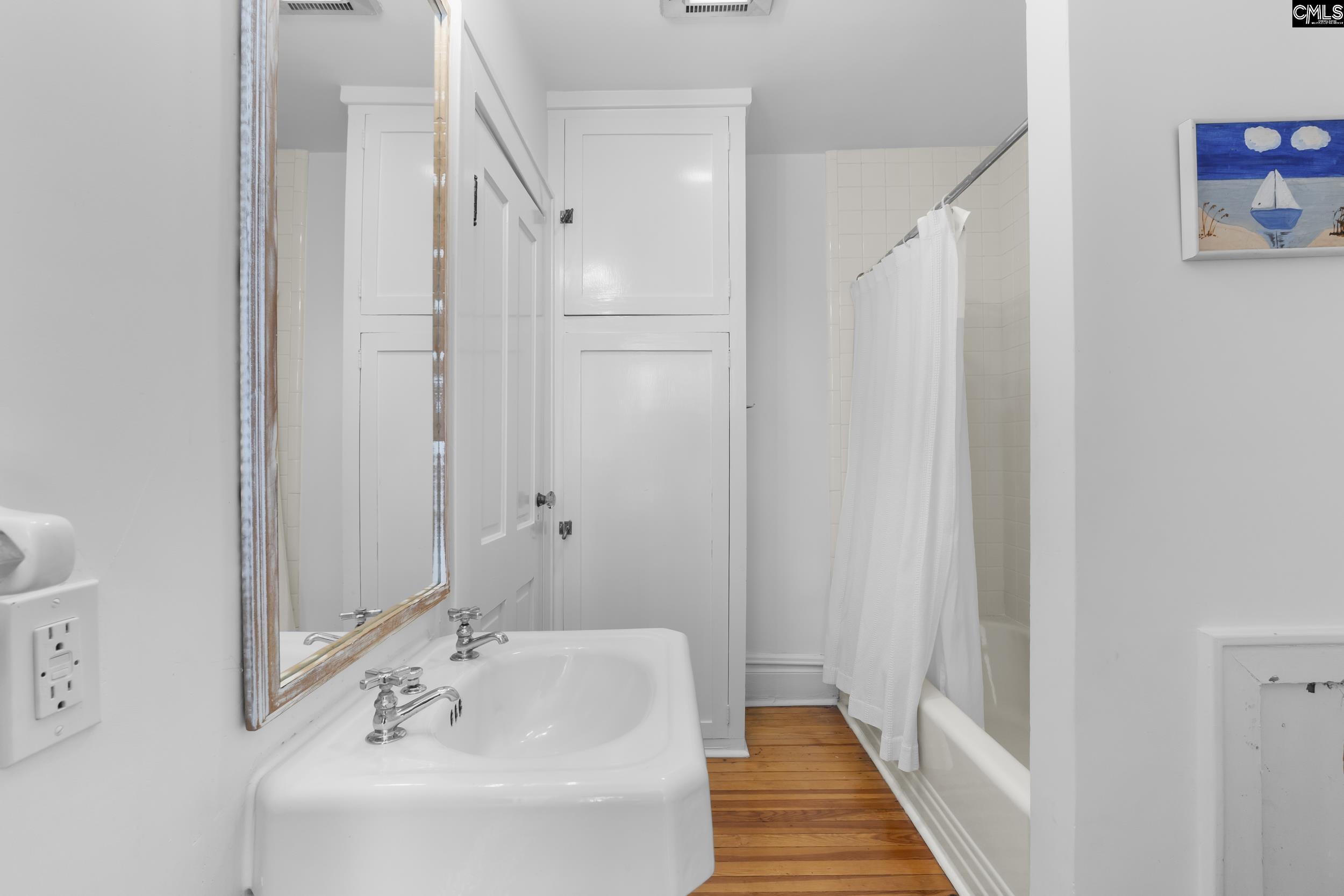 2031 Lyttleton Street