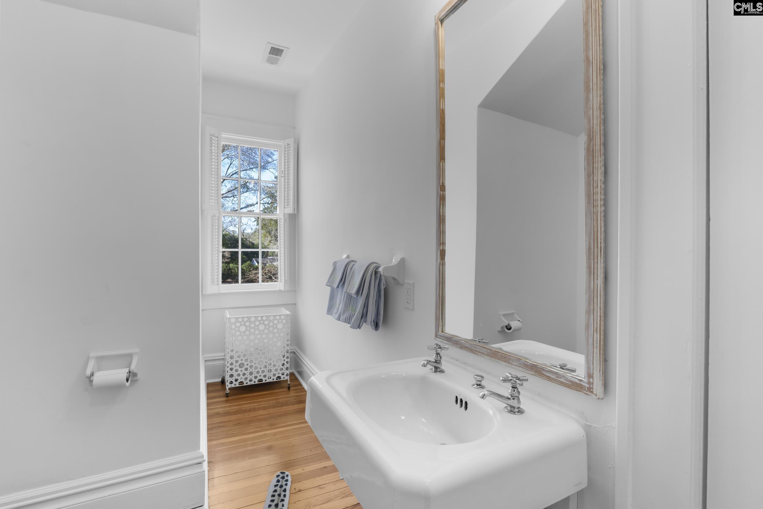 2031 Lyttleton Street