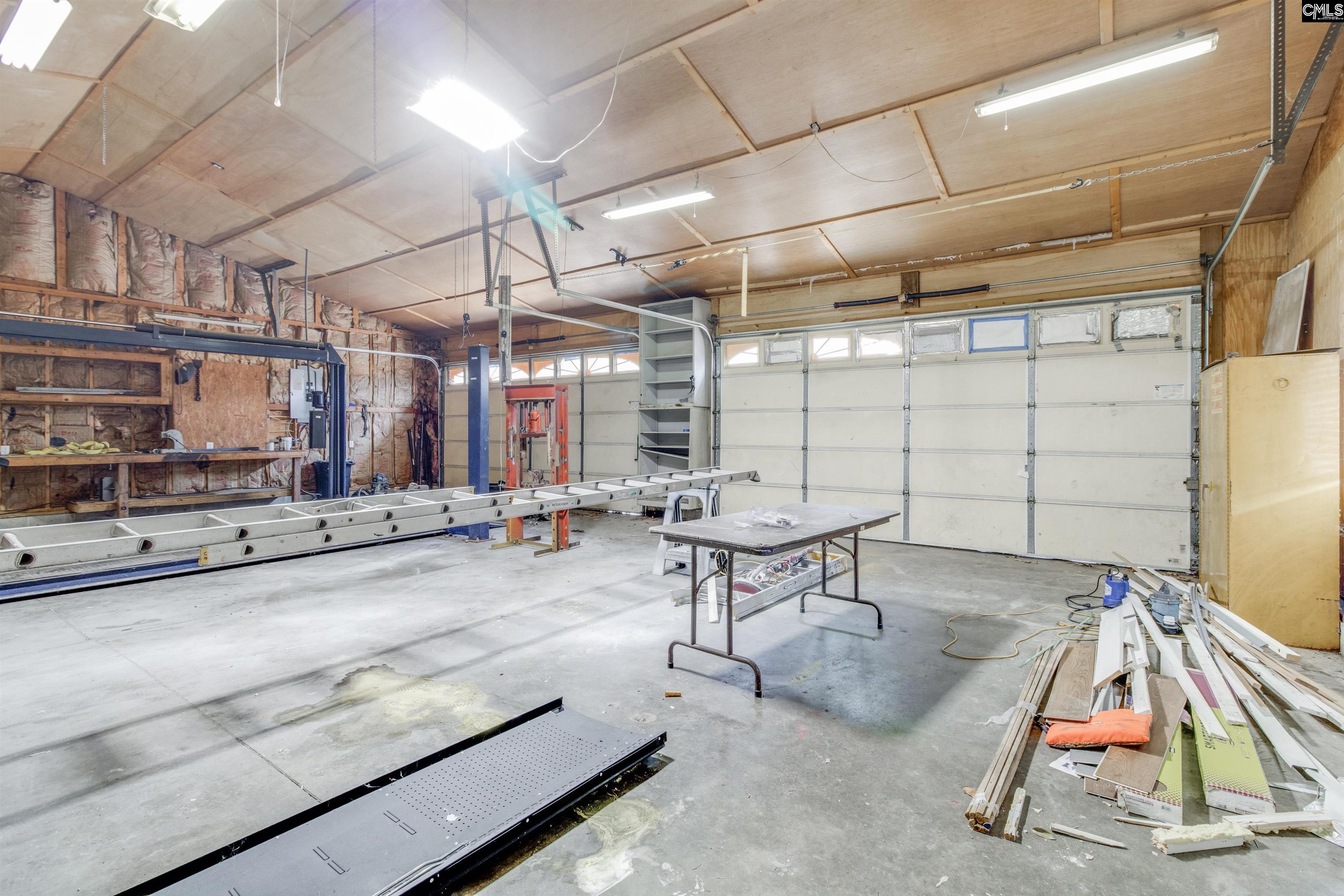 1207 S Fredericksburg Drive