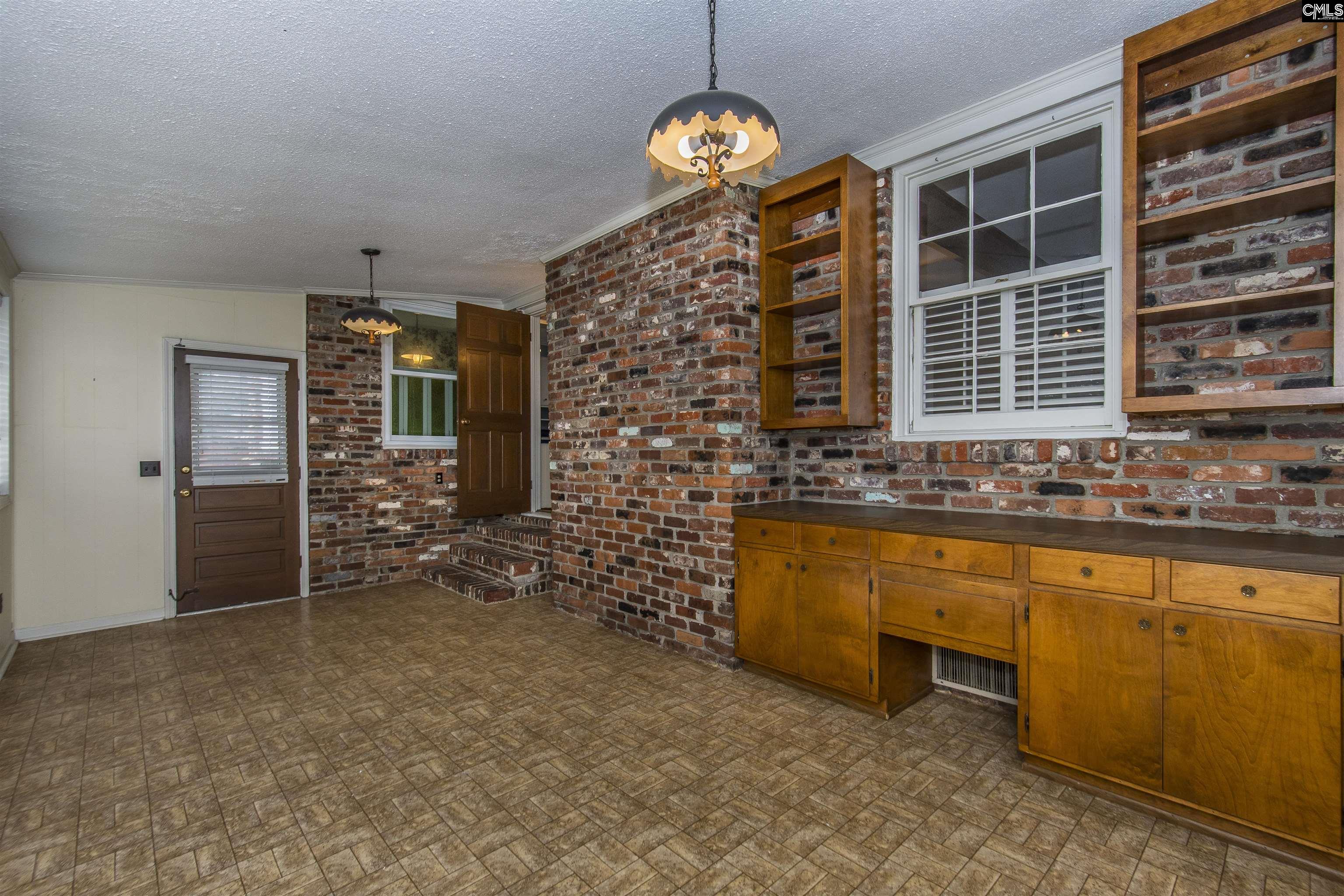 1707 Carl Road