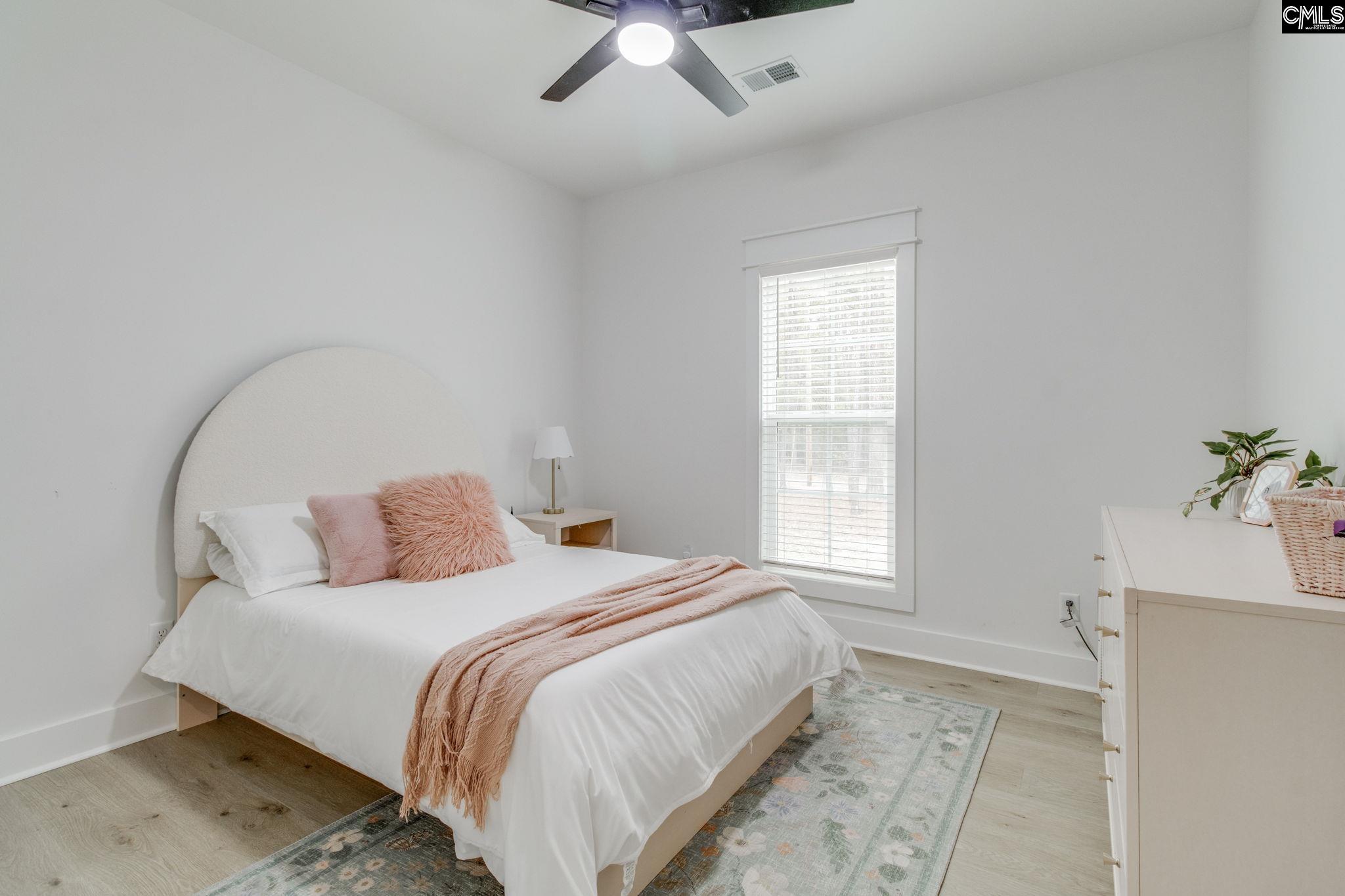 1322 Sunnyhill Drive