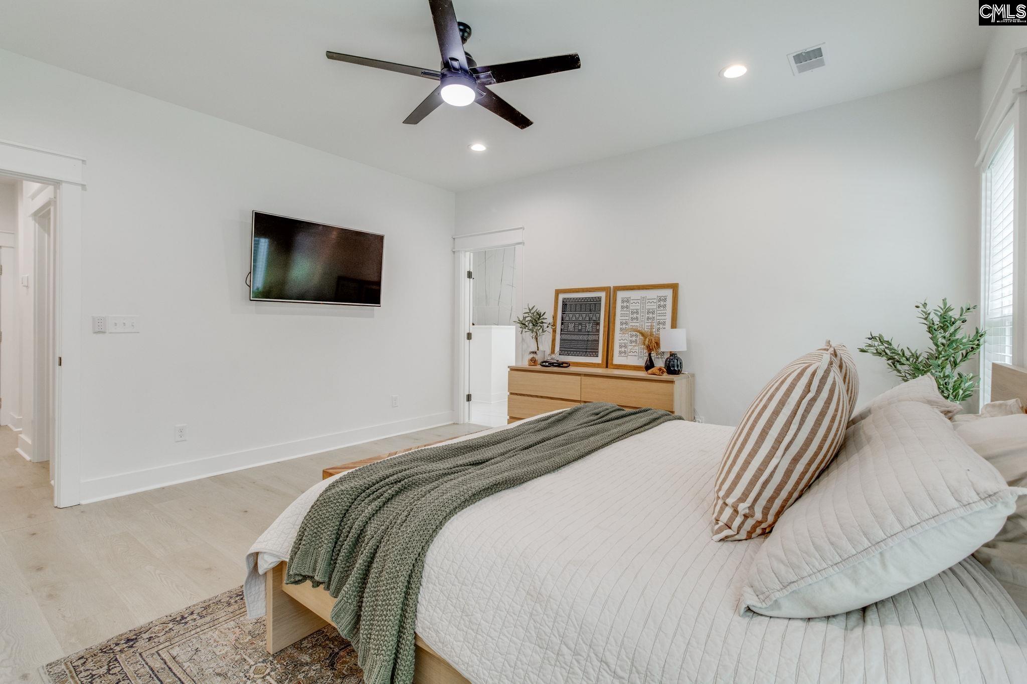 1322 Sunnyhill Drive