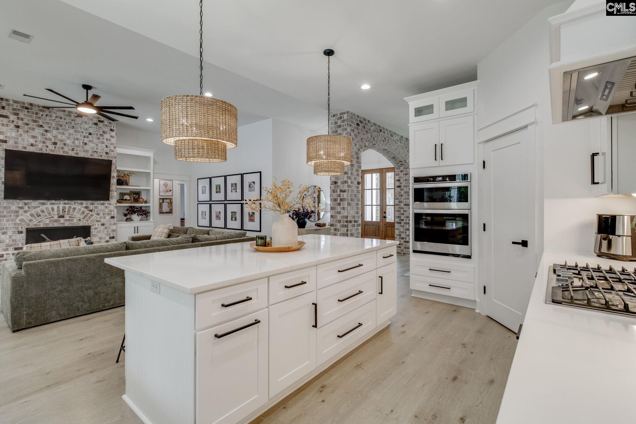 1322 Sunnyhill Drive