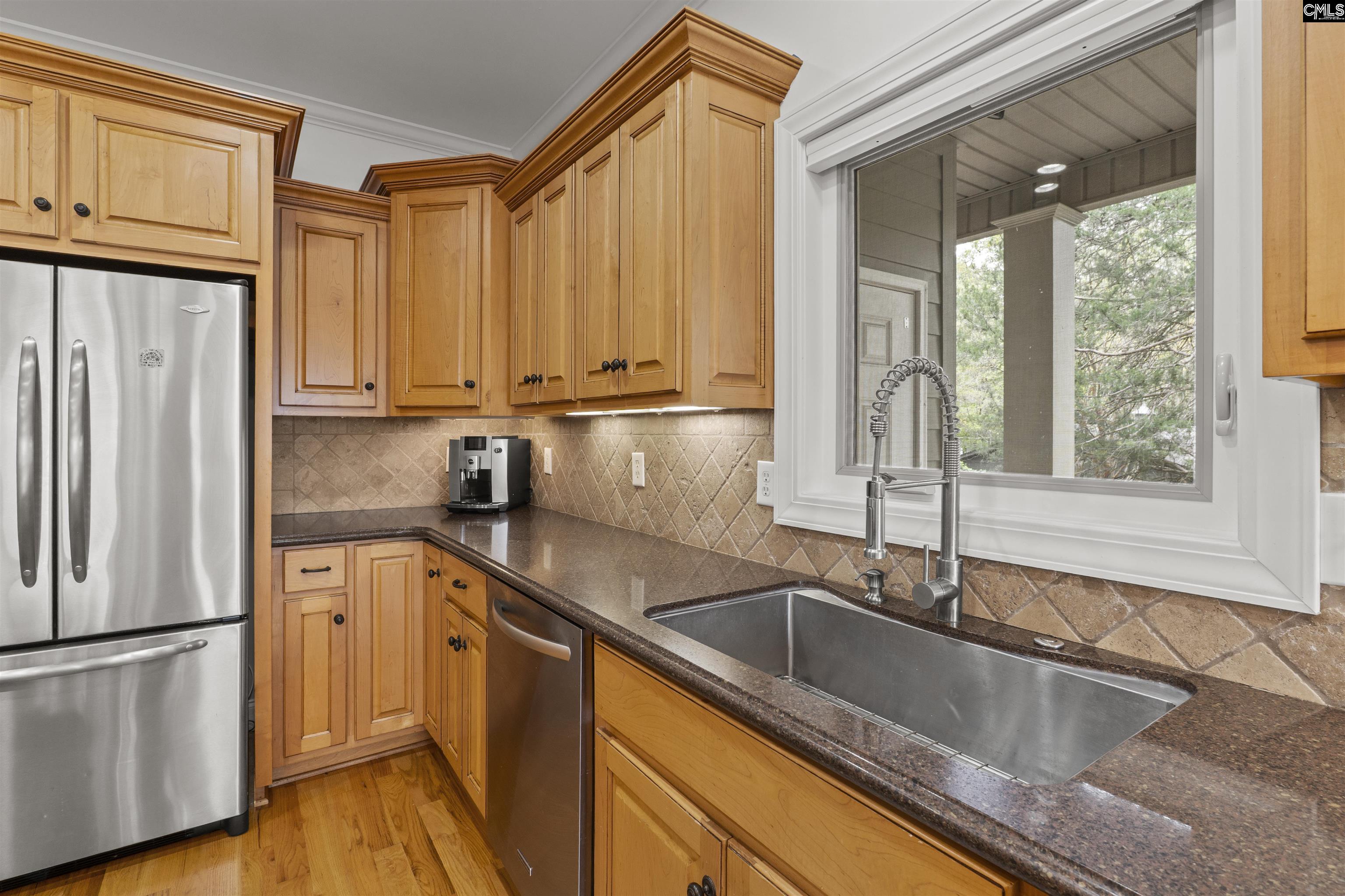 2223 Lakeshore Road