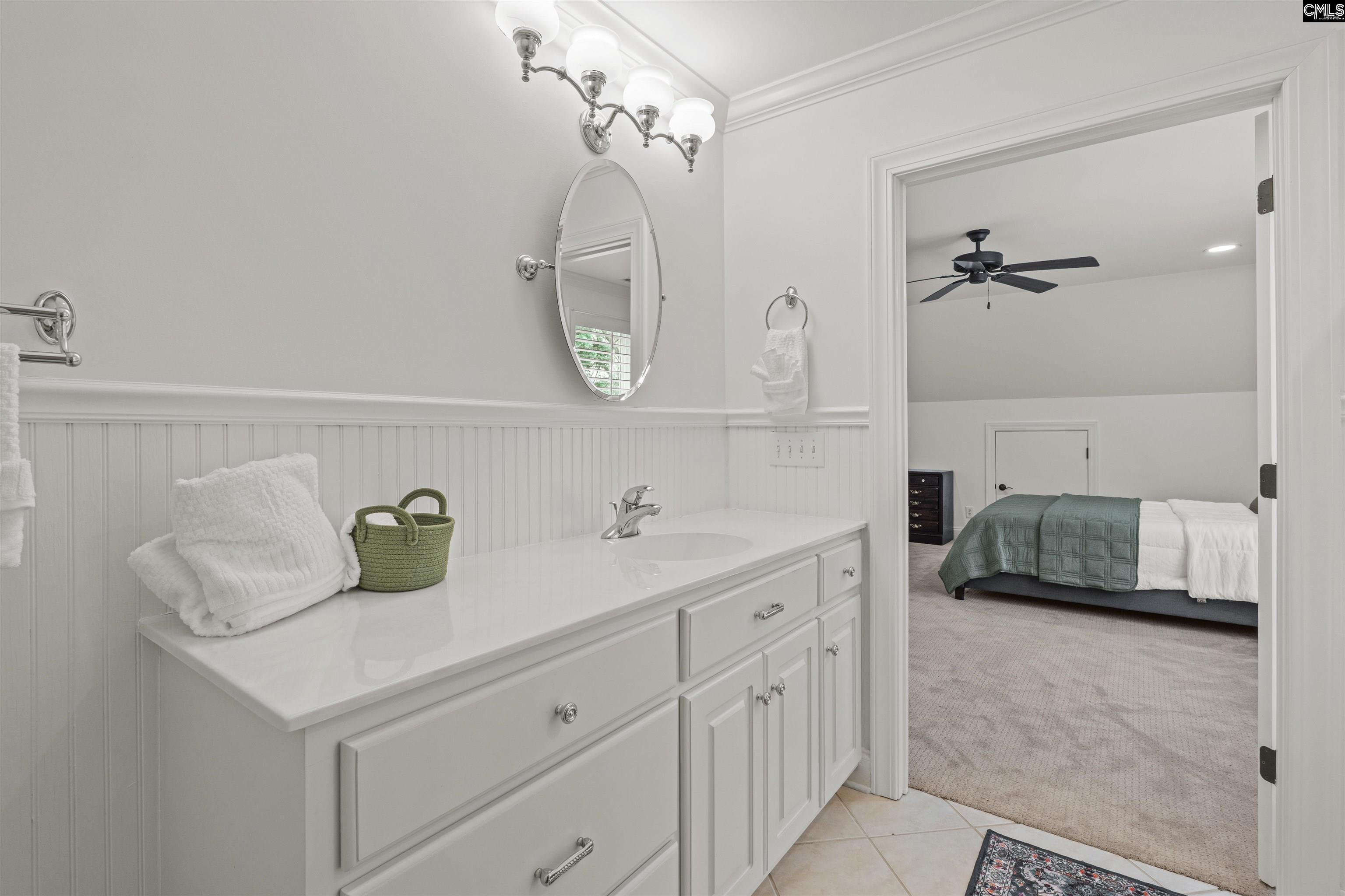2223 Lakeshore Road