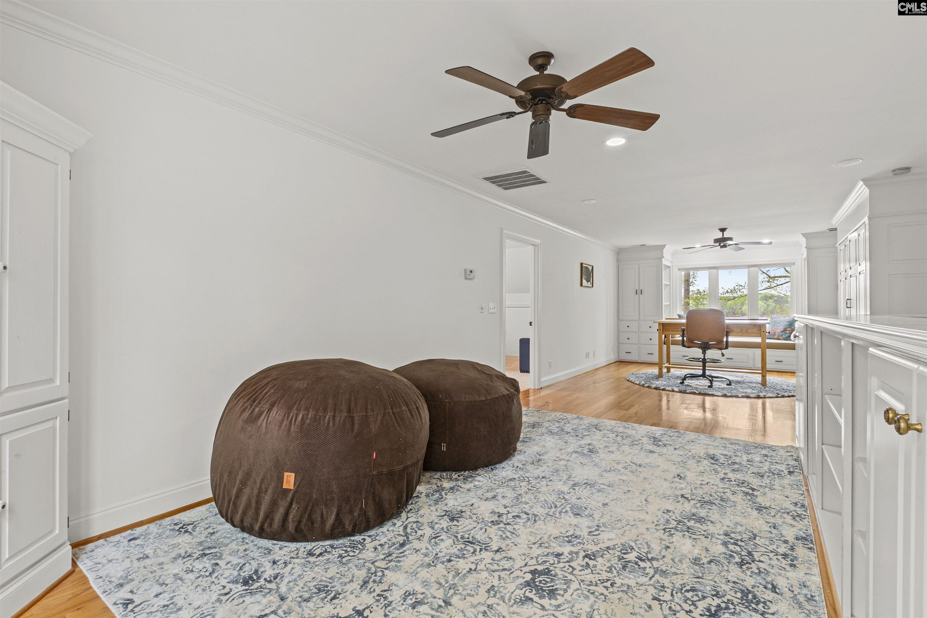 2223 Lakeshore Road