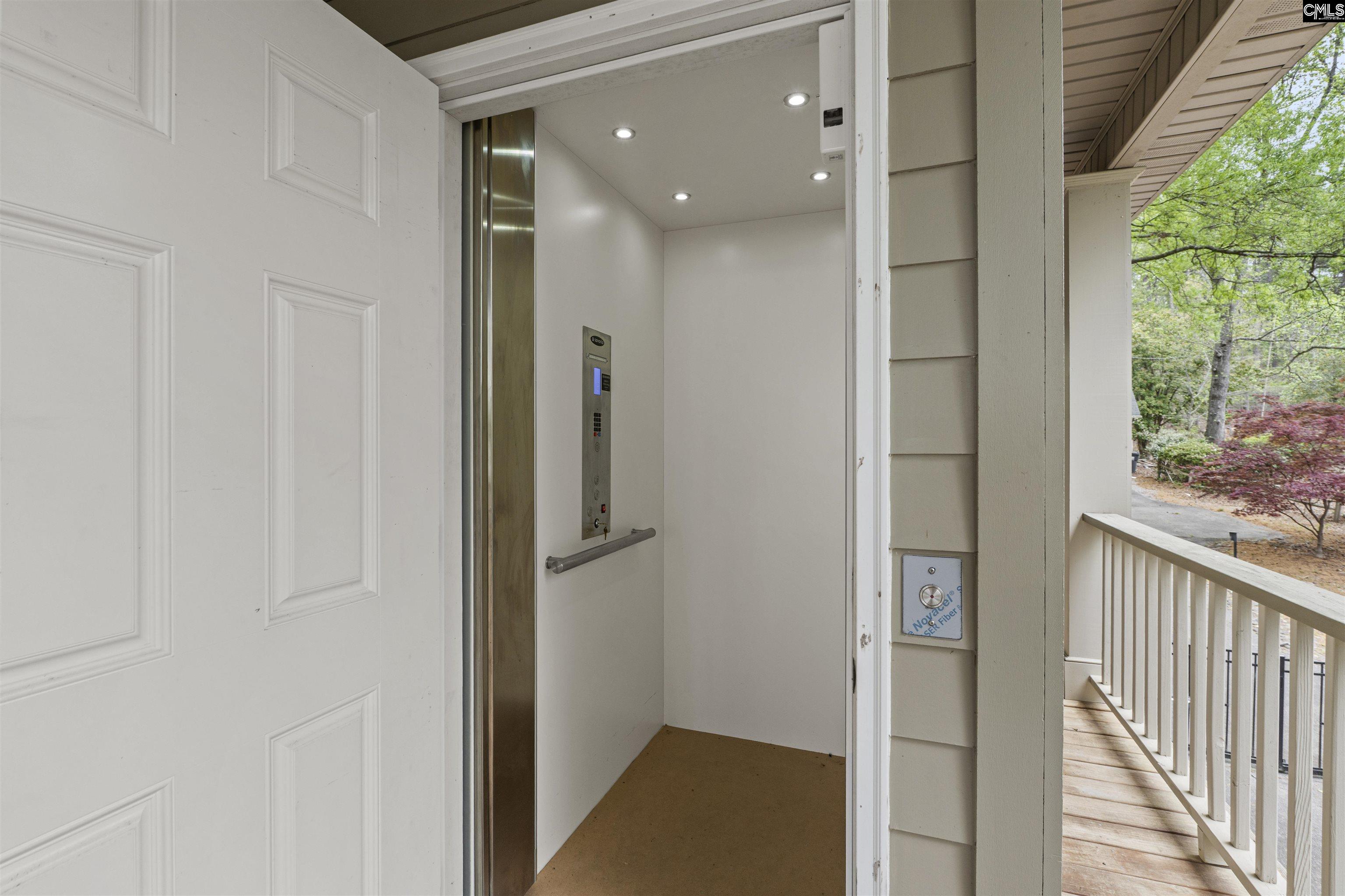 2223 Lakeshore Road