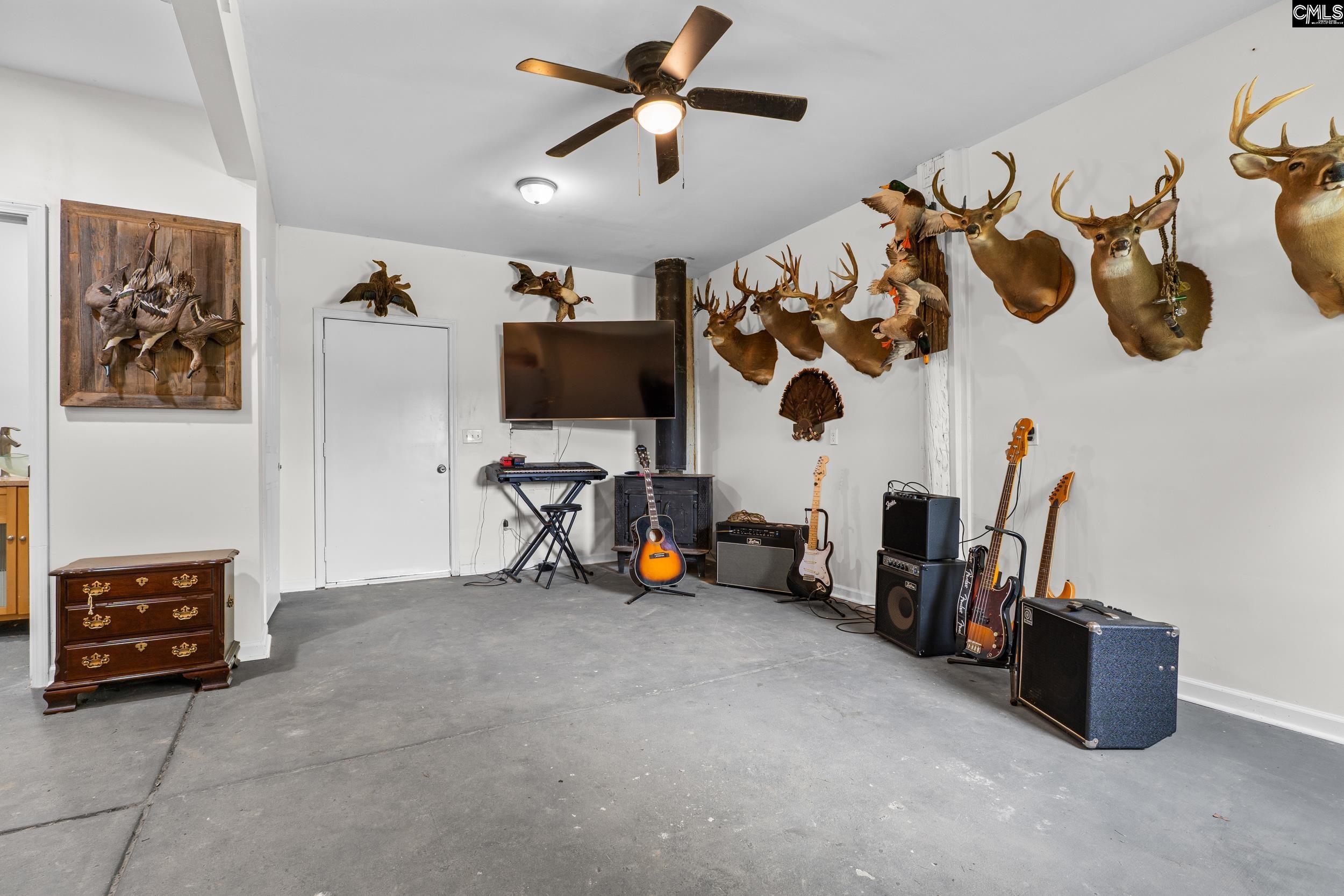 213 Tombfield Road