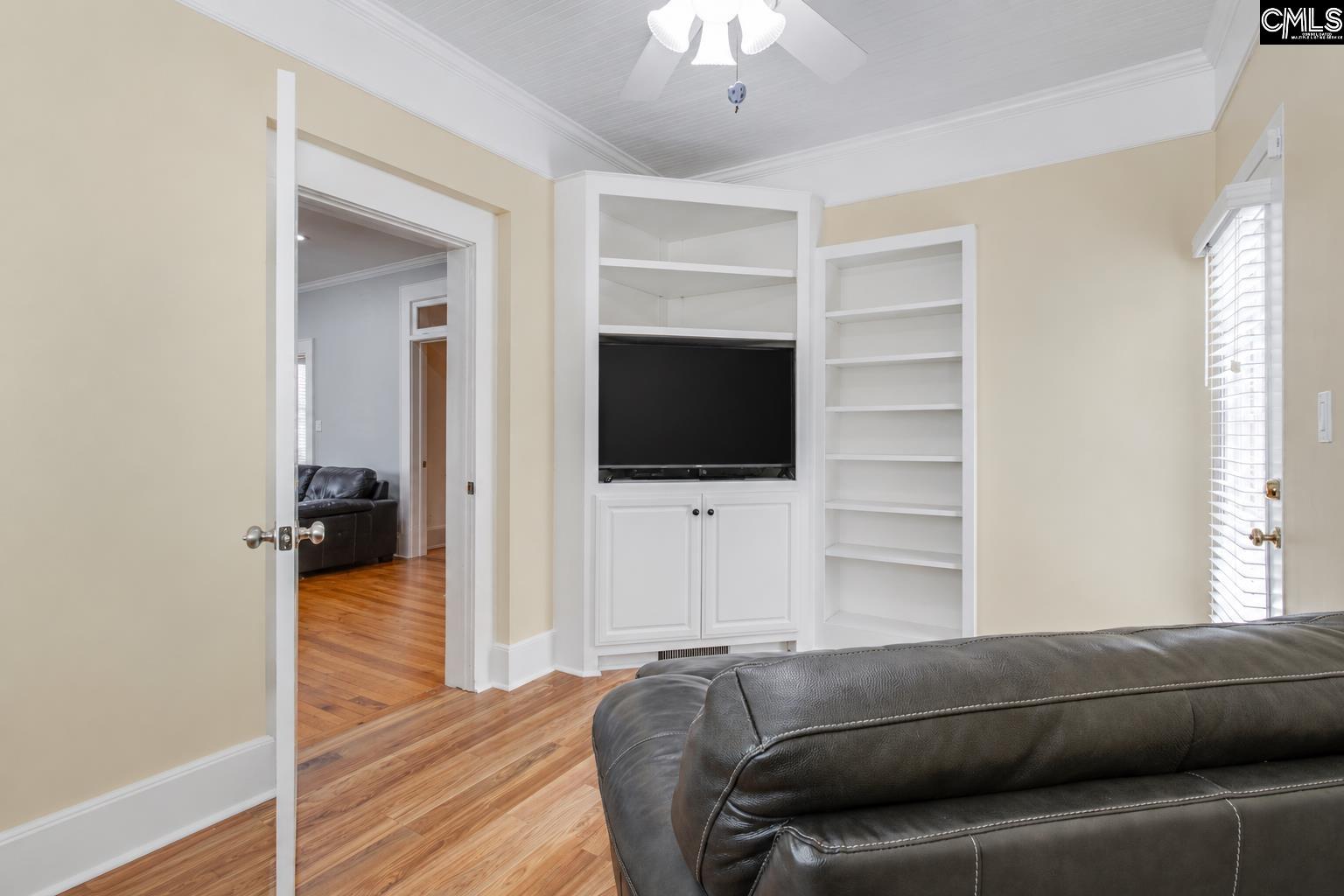 304 S Saluda Avenue