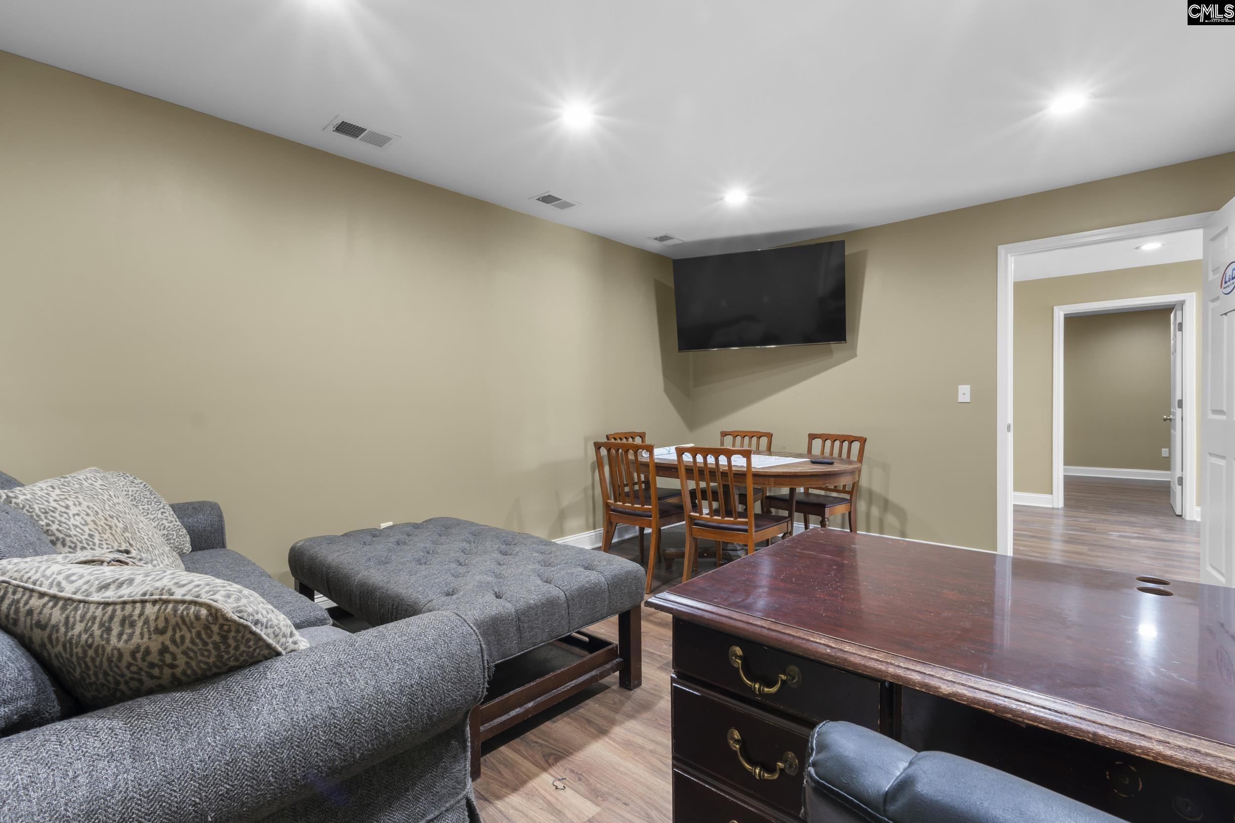 1206 Chestnut Ferry Road