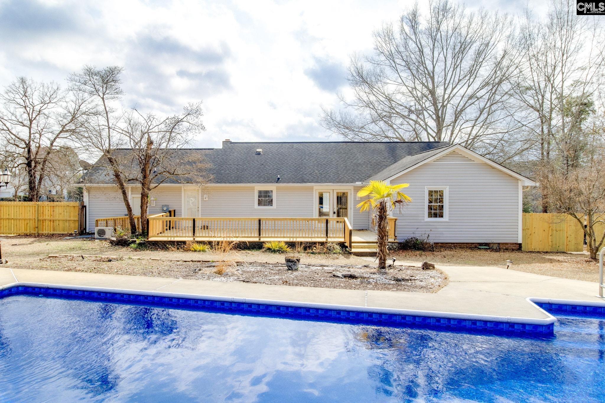 1207 S Fredericksburg Drive