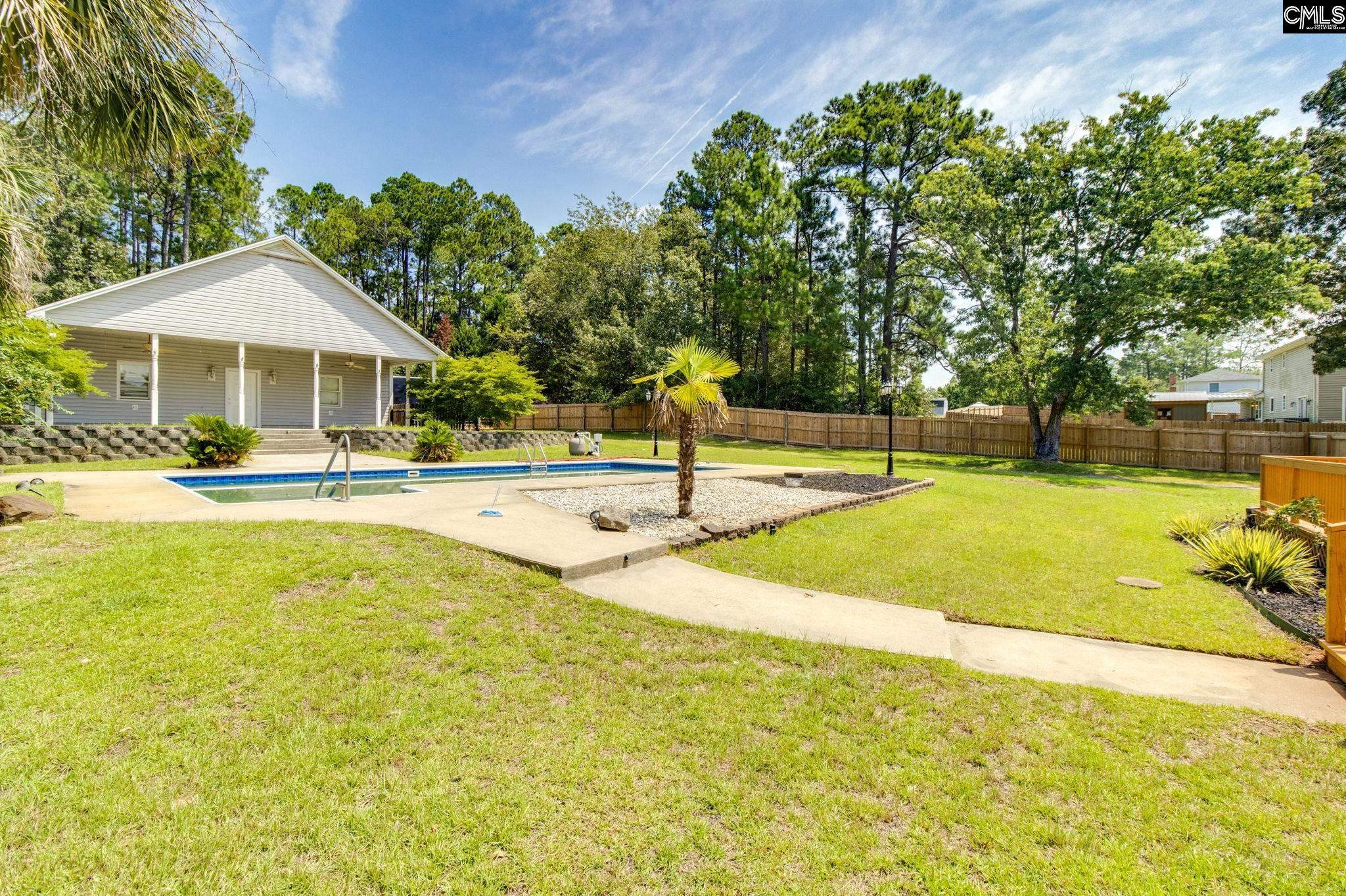 1207 S Fredericksburg Drive