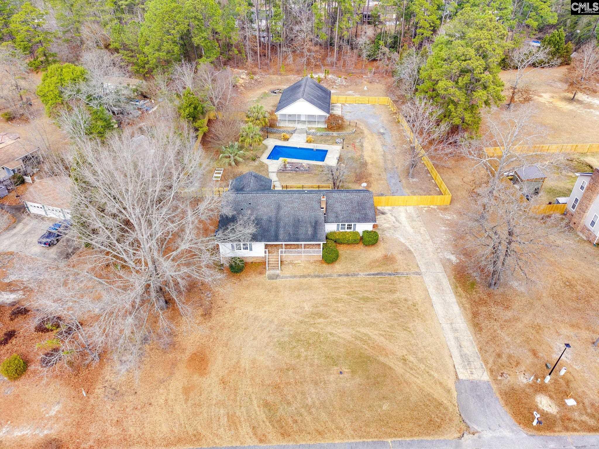 1207 S Fredericksburg Drive