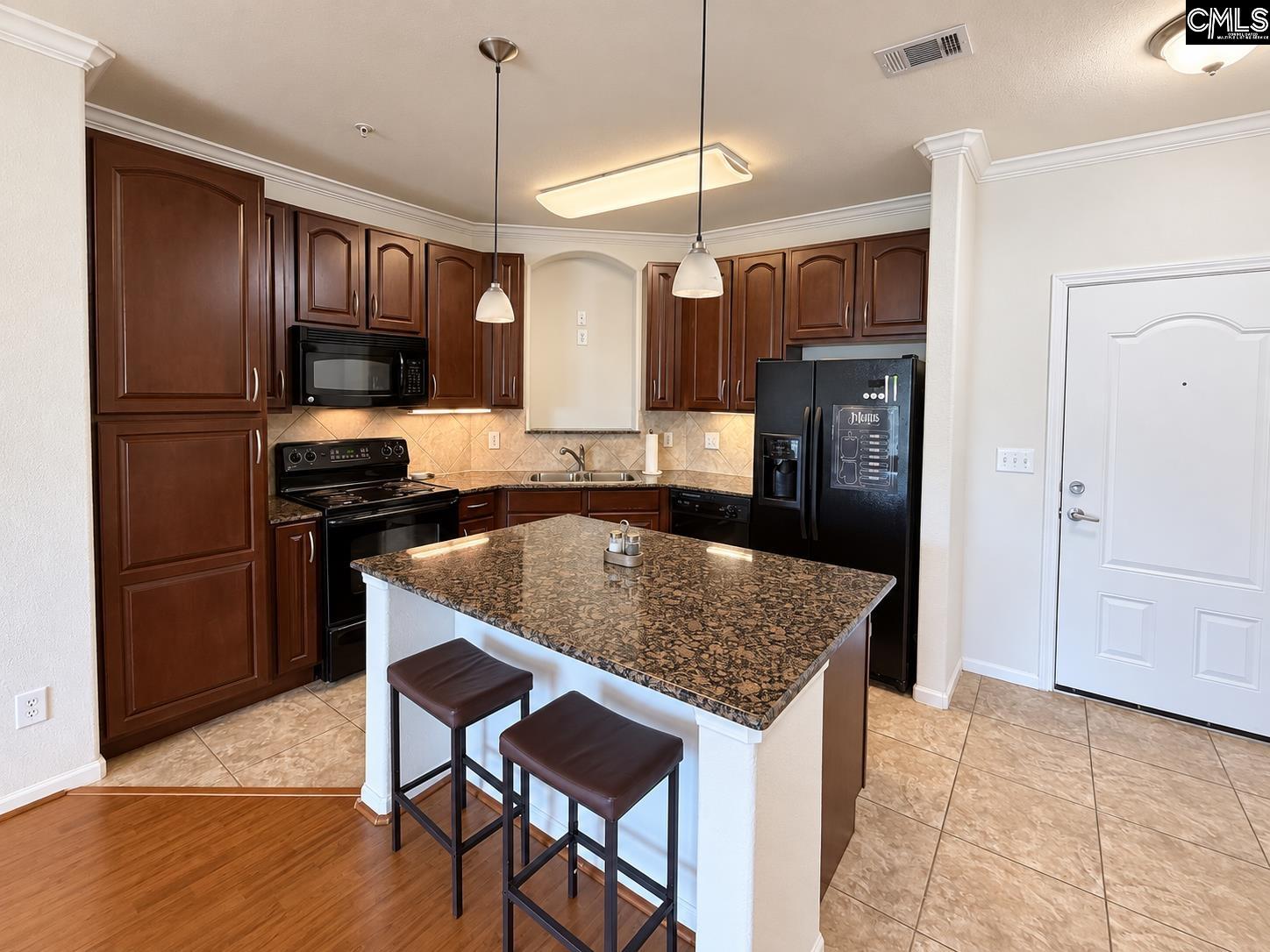 1085 Shop Road 226
