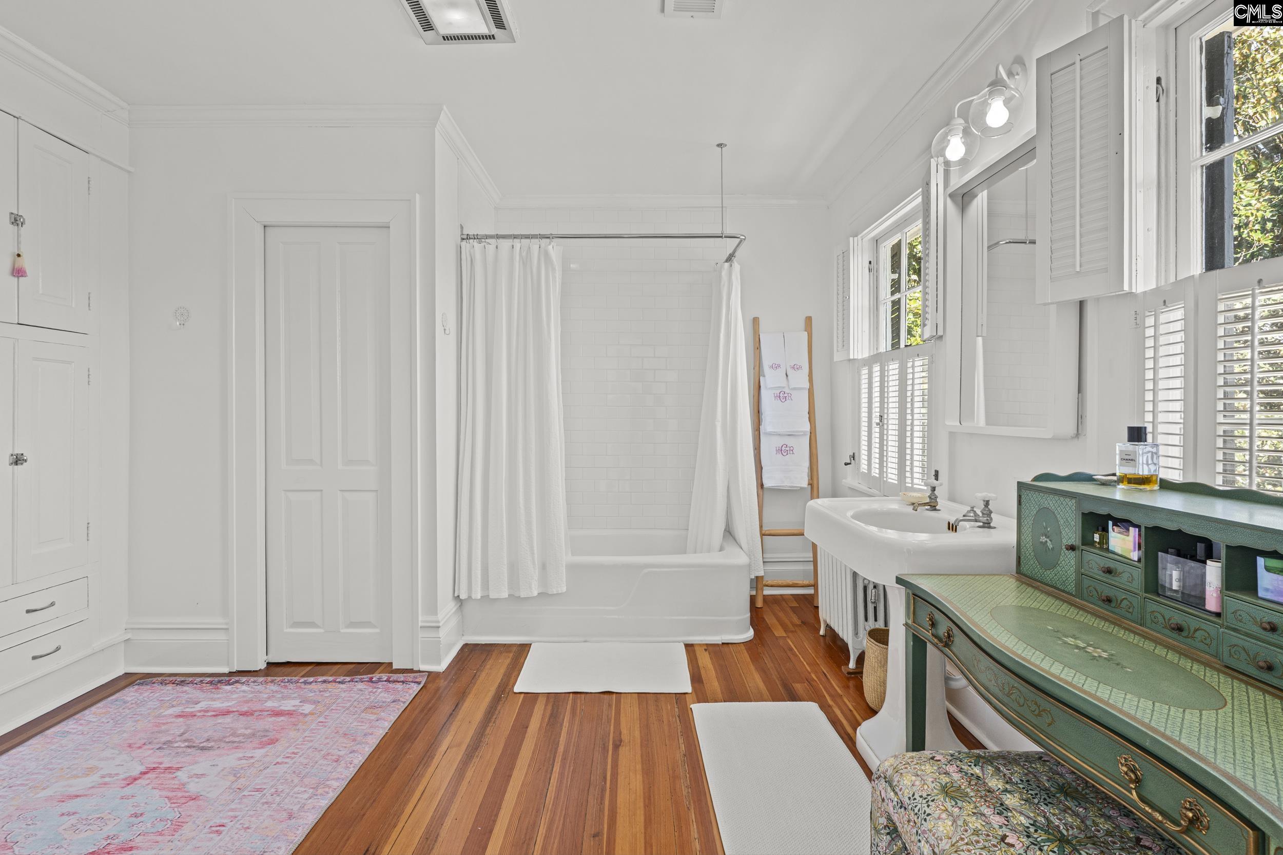 2031 Lyttleton Street
