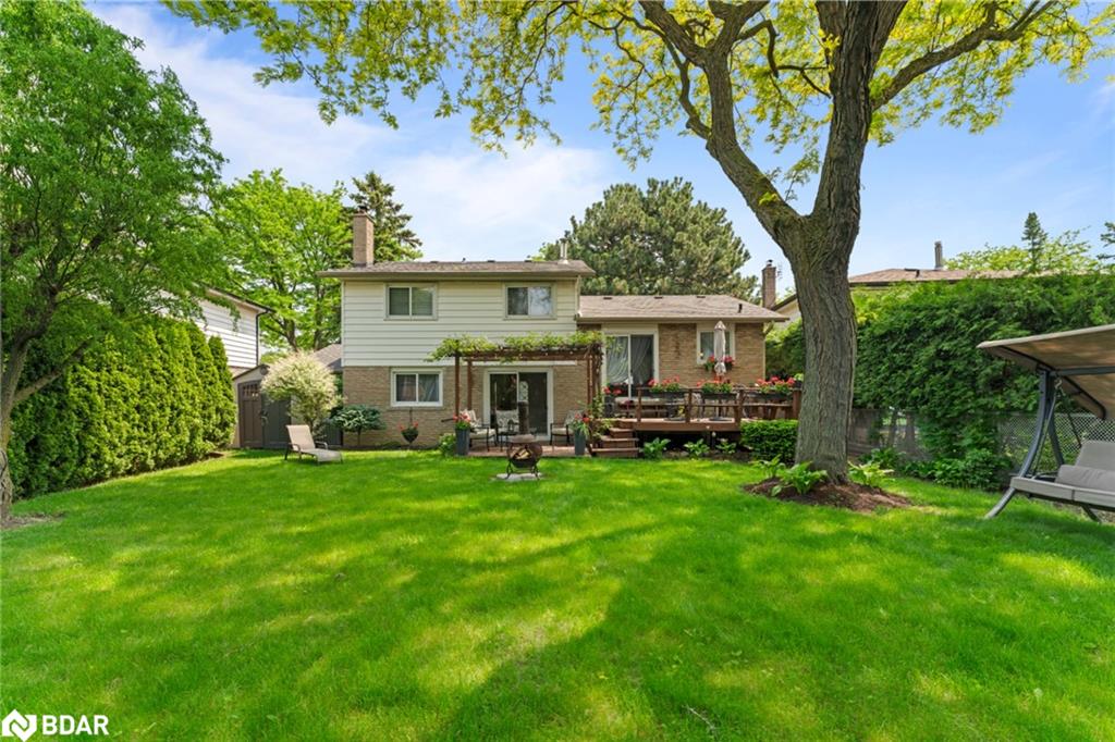 3282 Charmaine Heights