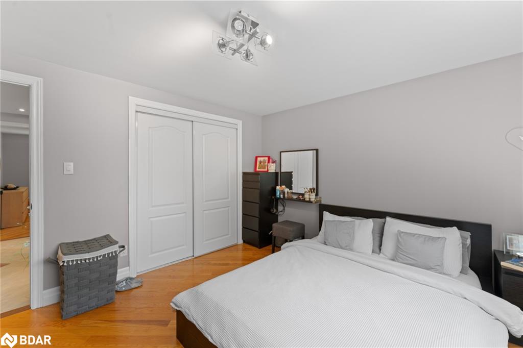 3282 Charmaine Heights