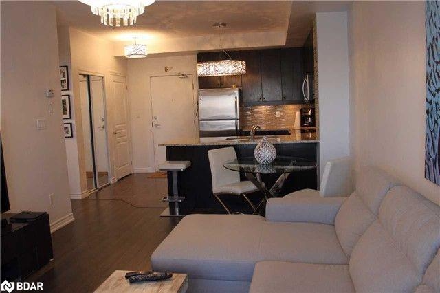327-570 Lolita Gardens Unit: 327