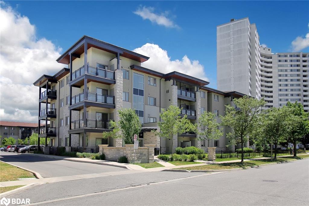 327-570 Lolita Gardens Unit: 327