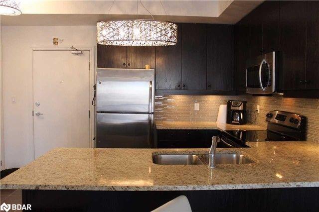 327-570 Lolita Gardens Unit: 327