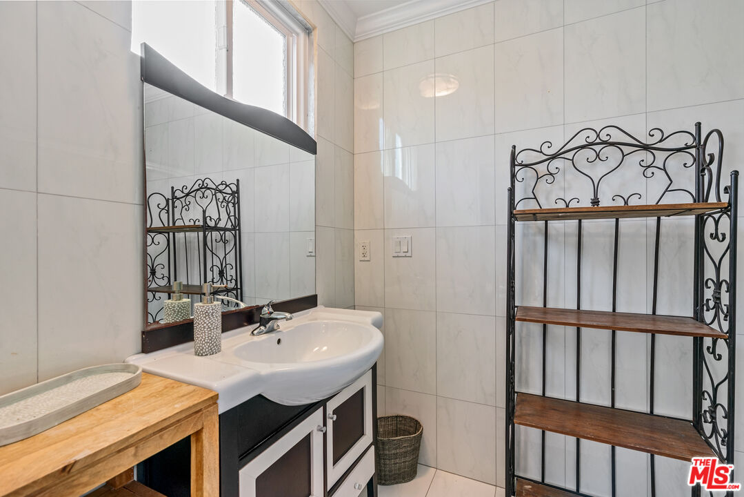 1226 Franklin St Unit: 1