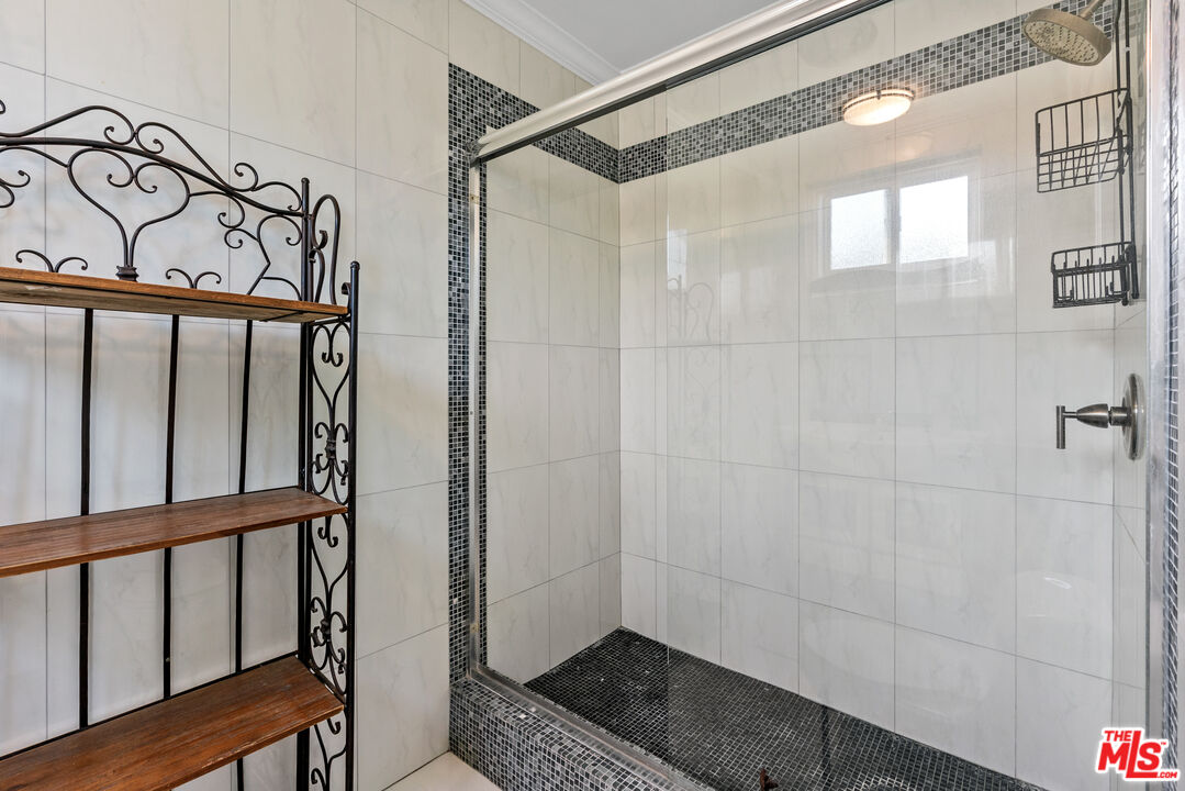 1226 Franklin St Unit: 1