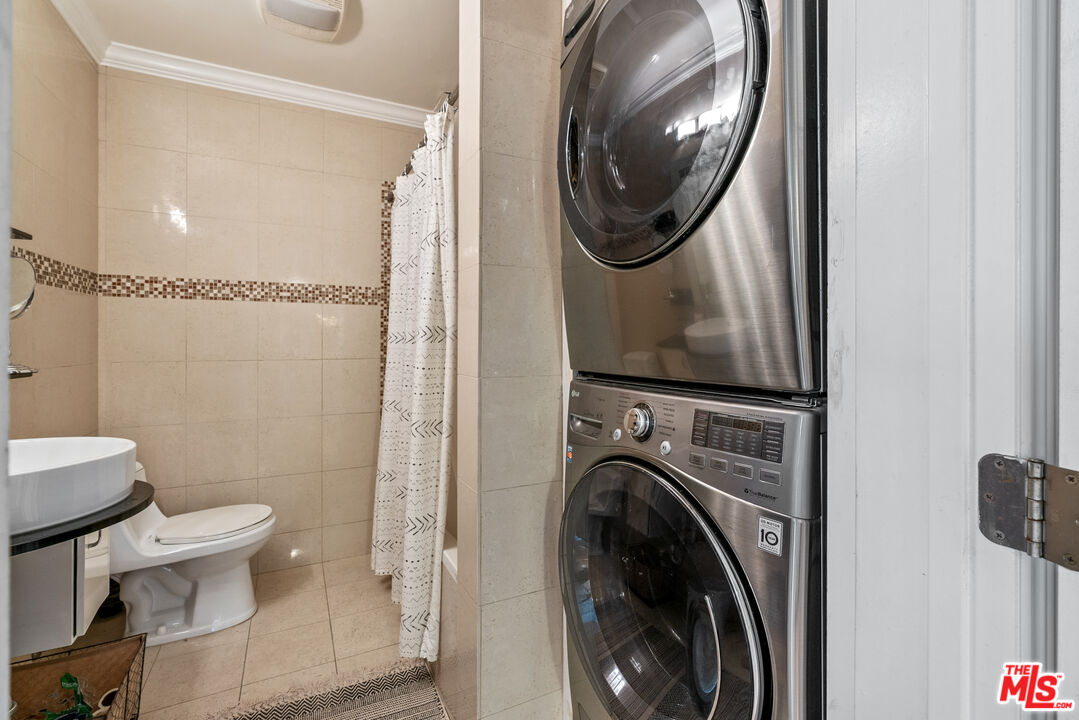 1226 Franklin St Unit: 1