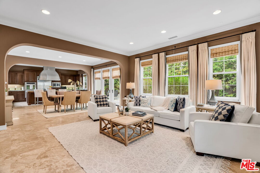 7578 Coastal View Dr