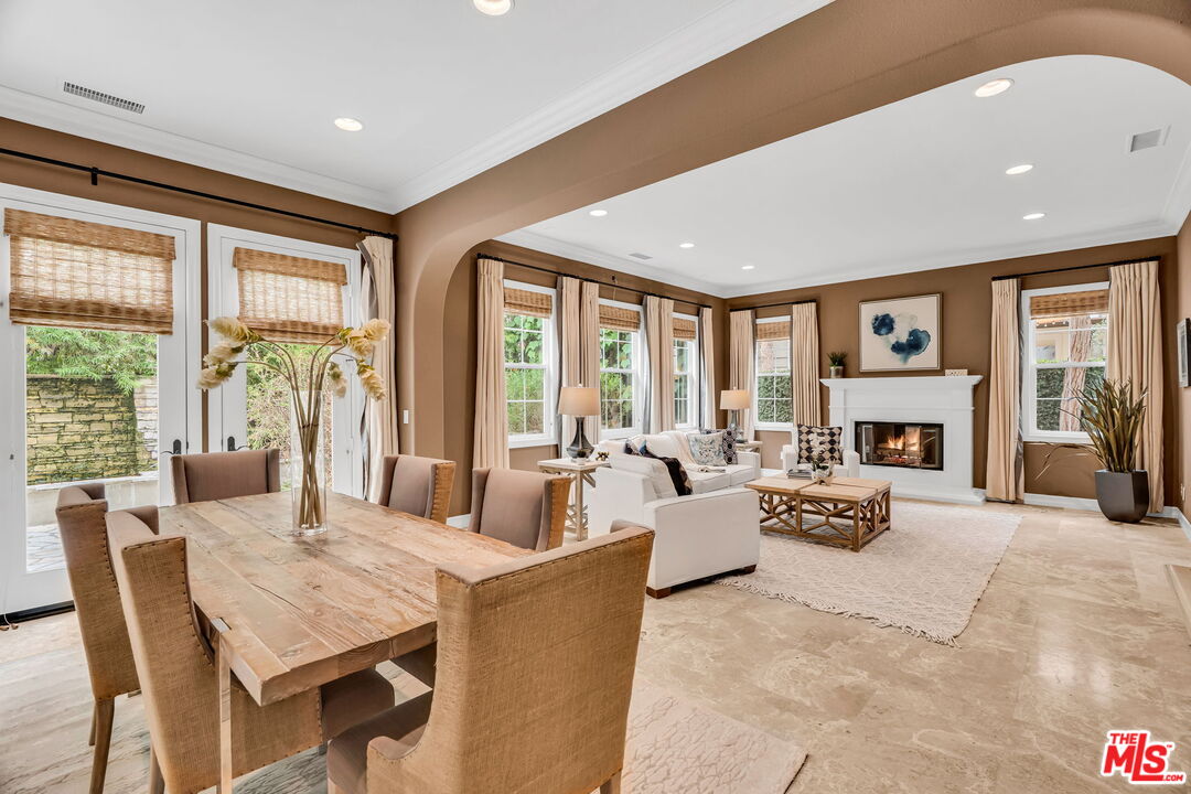 7578 Coastal View Dr