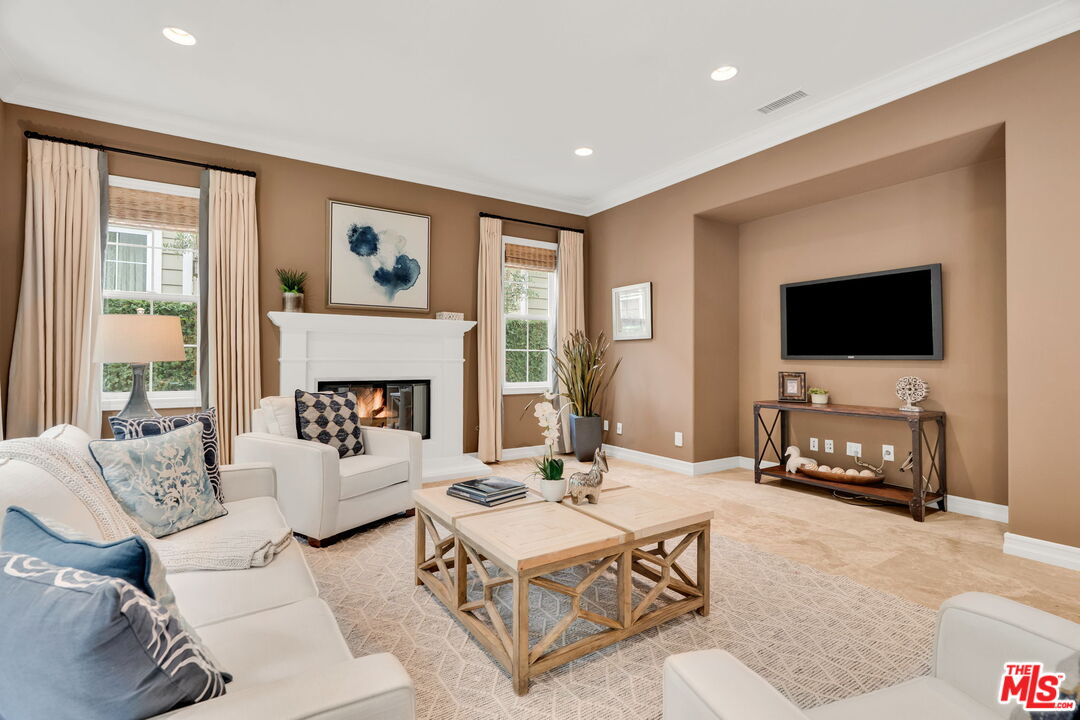 7578 Coastal View Dr