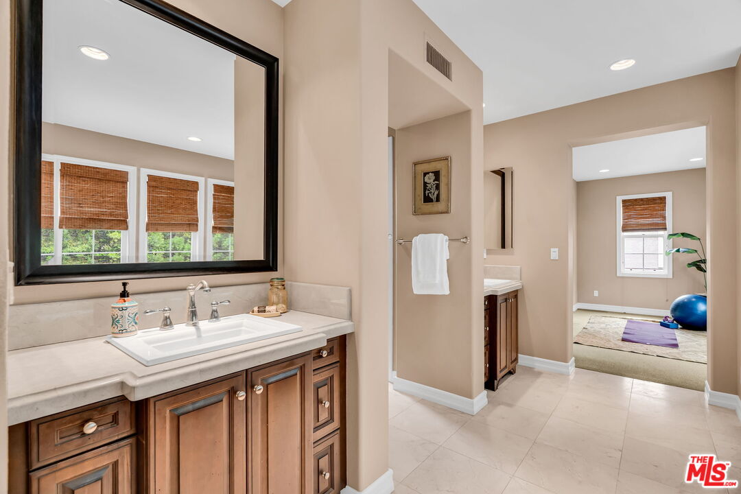 7578 Coastal View Dr