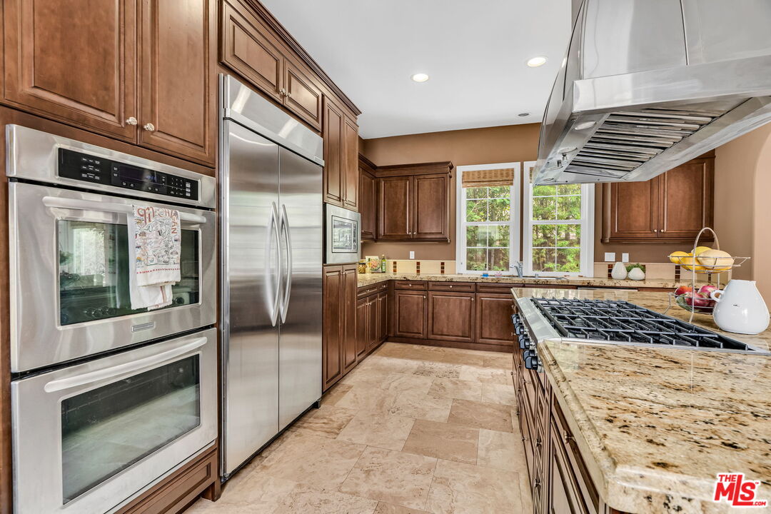 7578 Coastal View Dr