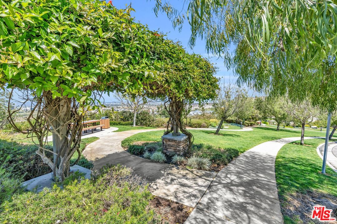 7578 Coastal View Dr